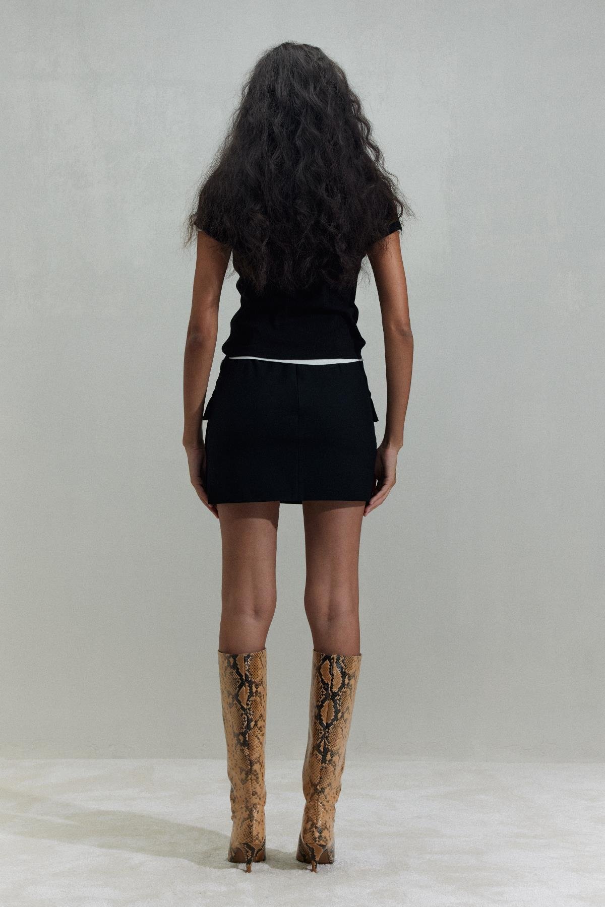 Siyah Evia Basic Tişört