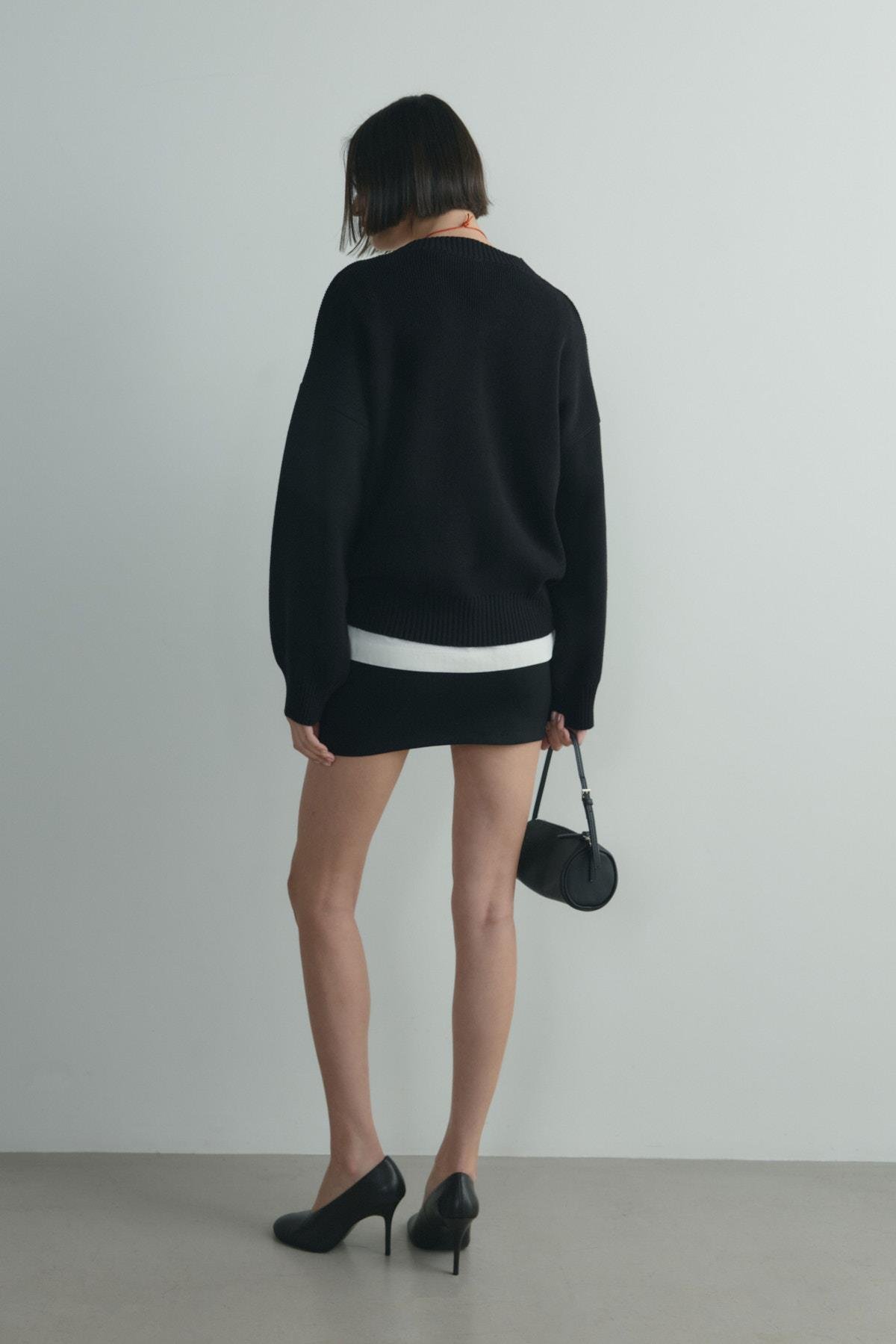 Siyah Fade V Yaka Kazak