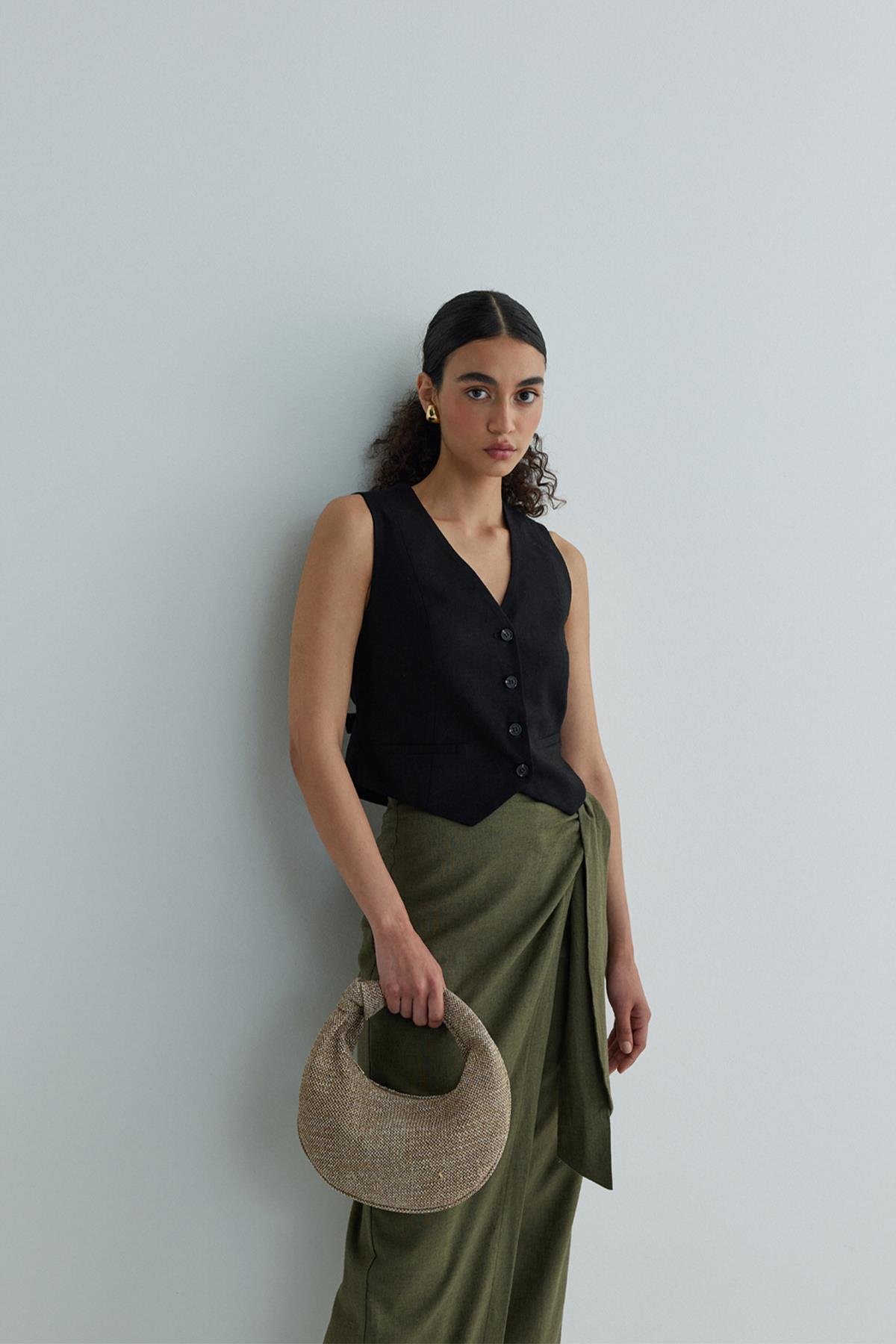 Siyah Gabriel Düğmeli Keten Yelek