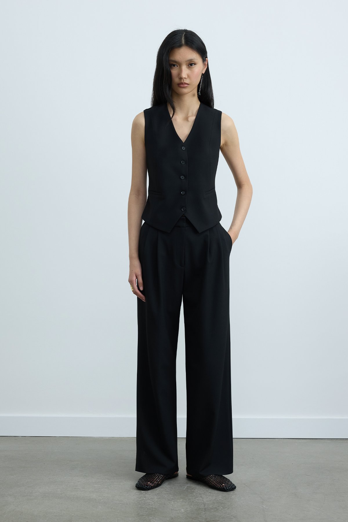 Janet Vest With Button