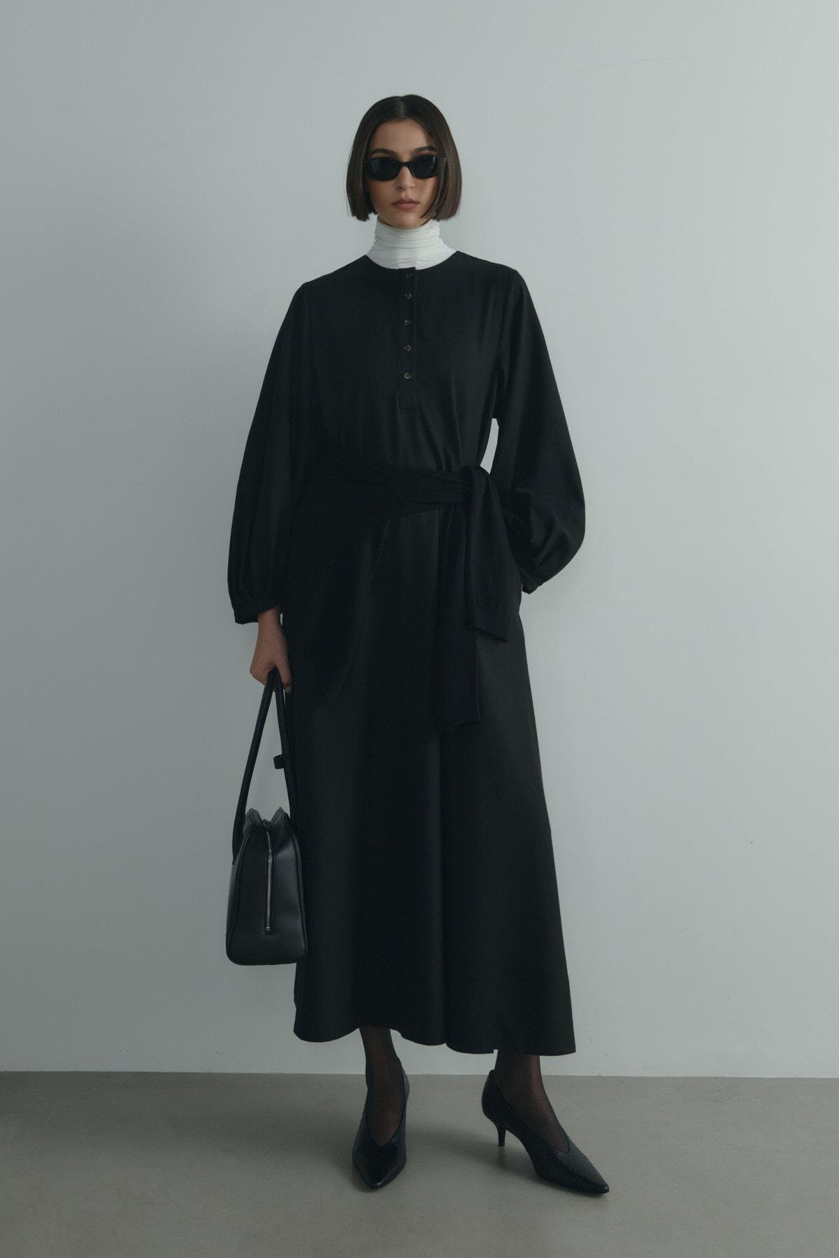 Siyah Kaia Düğmeli Maxi Elbise