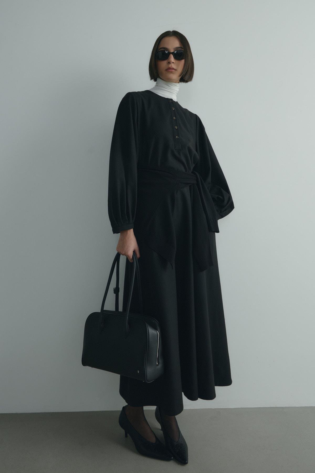 Siyah Kaia Düğmeli Maxi Elbise