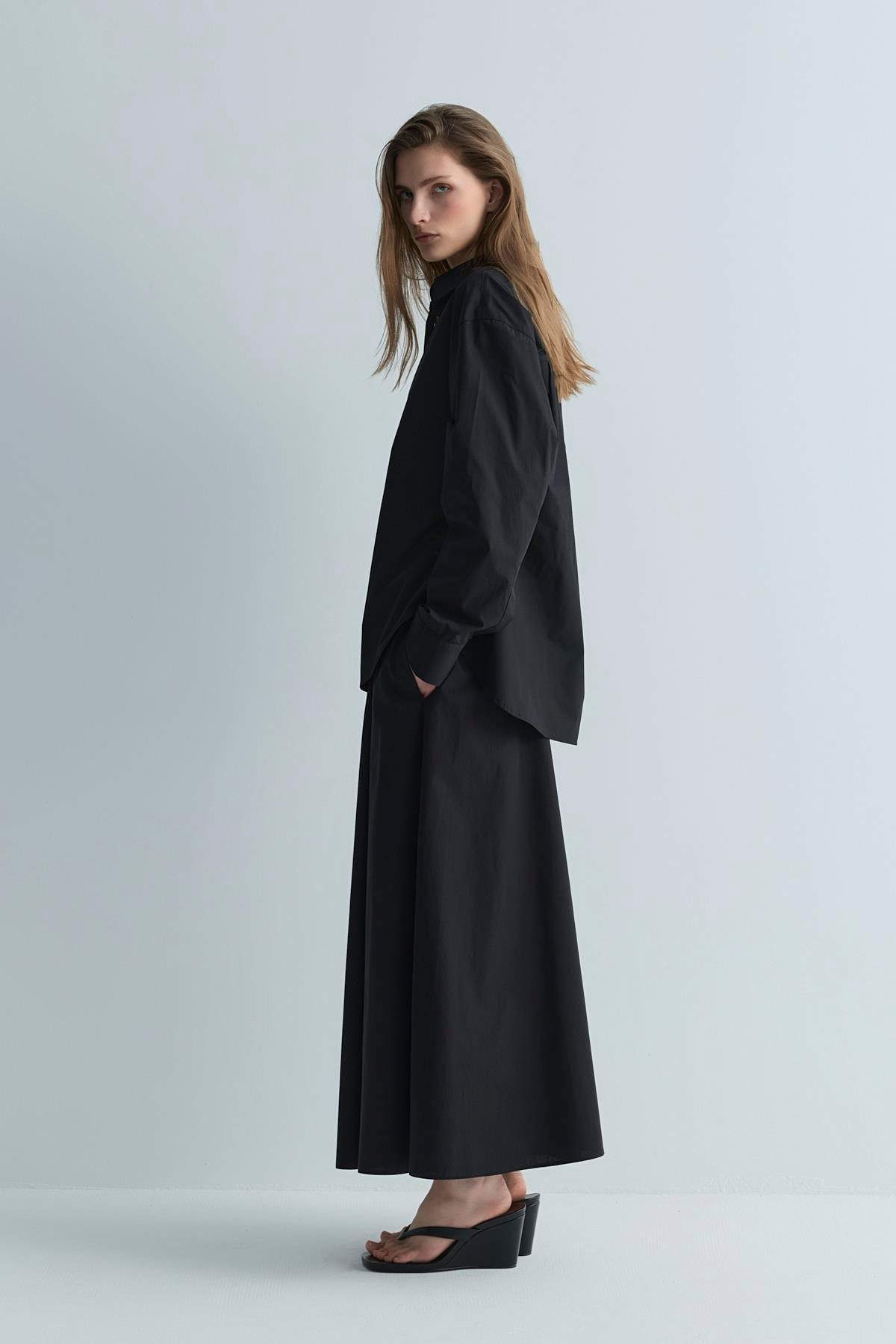 Siyah Lara Kloş Etek