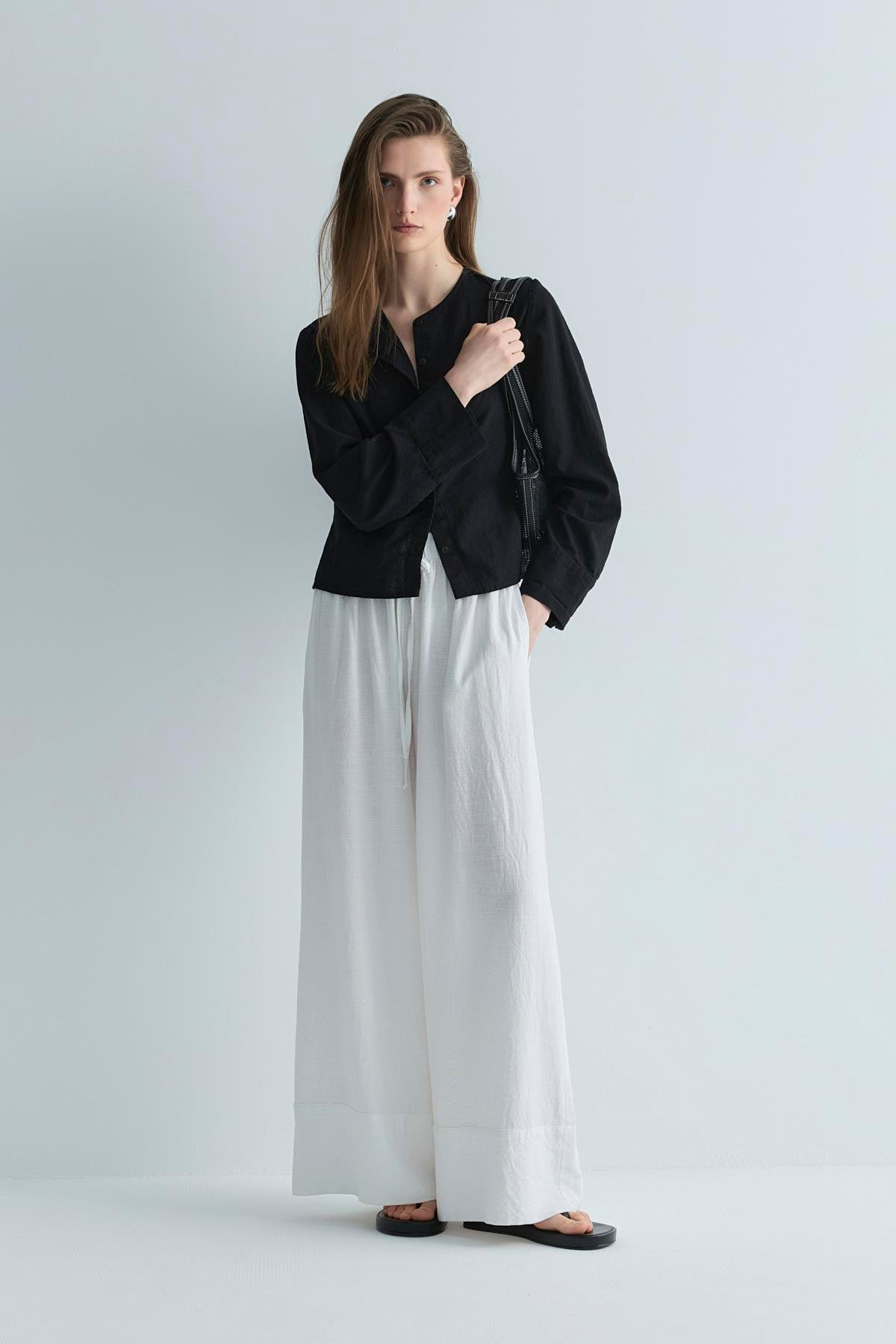 Siyah Lizi Keten Gömlek