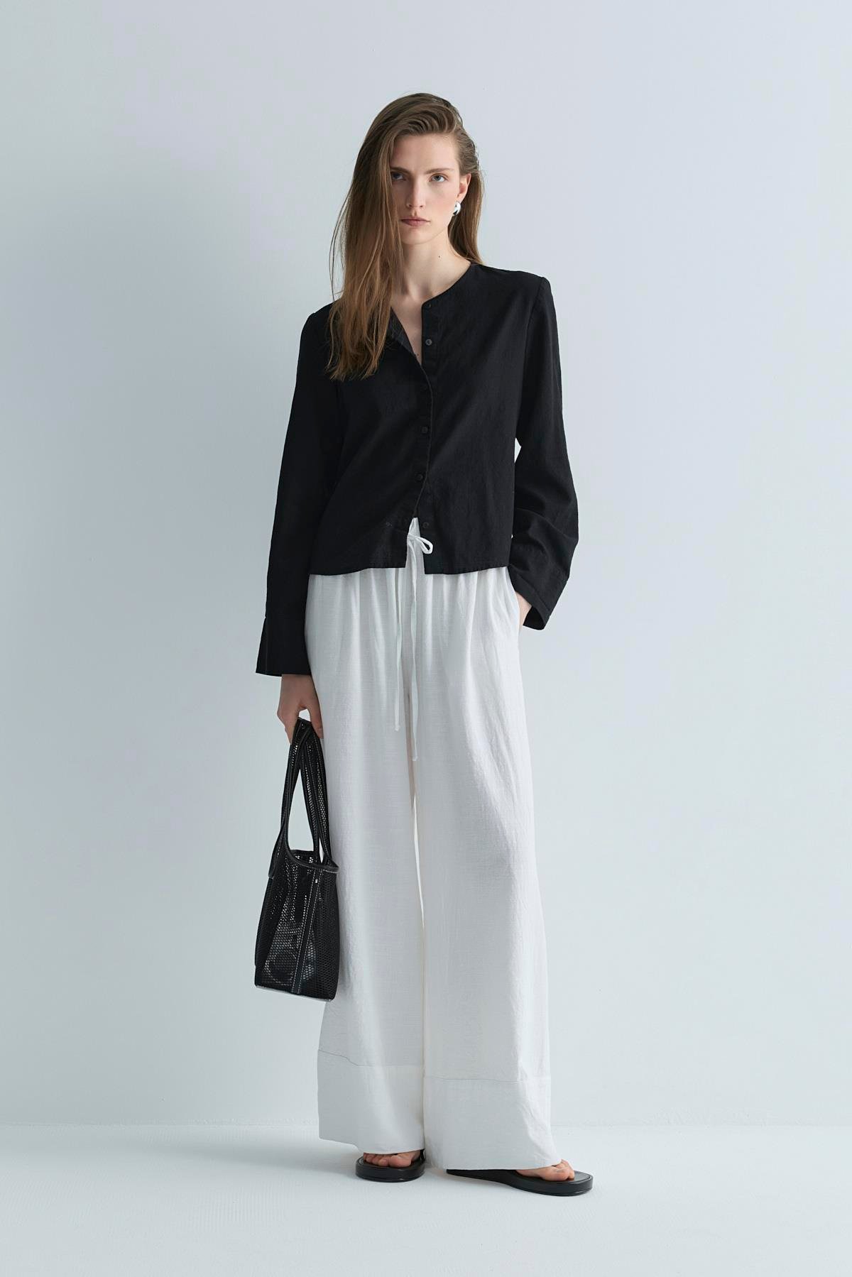 Siyah Lizi Keten Gömlek