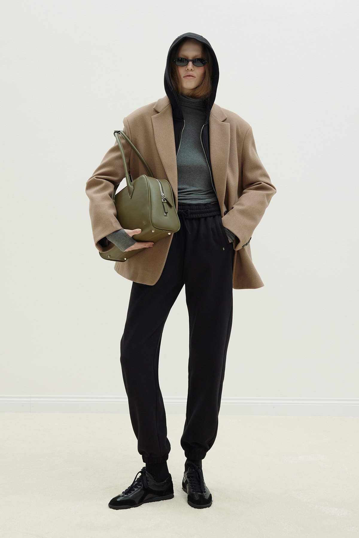 Siyah Mila Oversize Fermuarlı Hırka