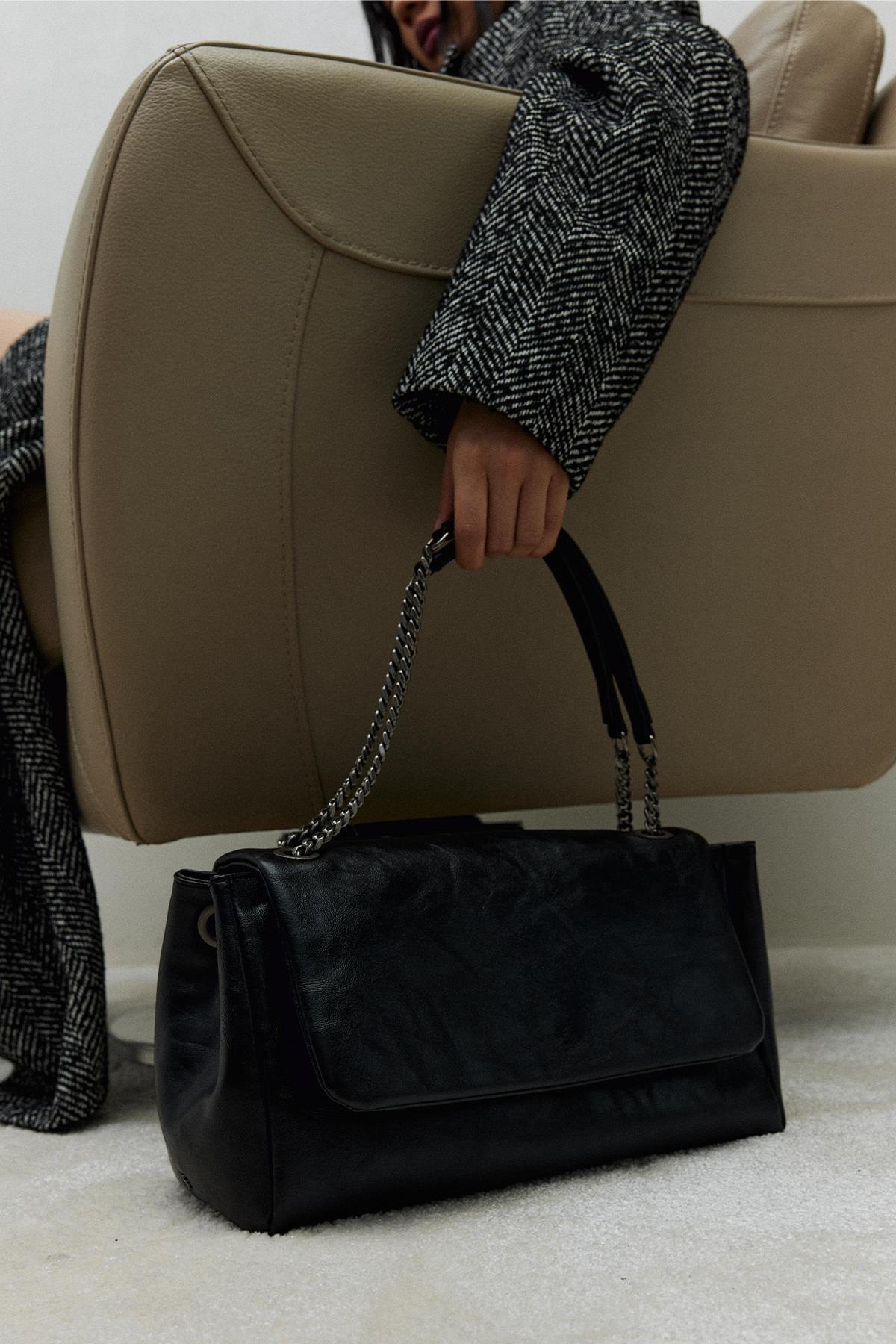 Siyah Milan Zincirli Deri Çanta
