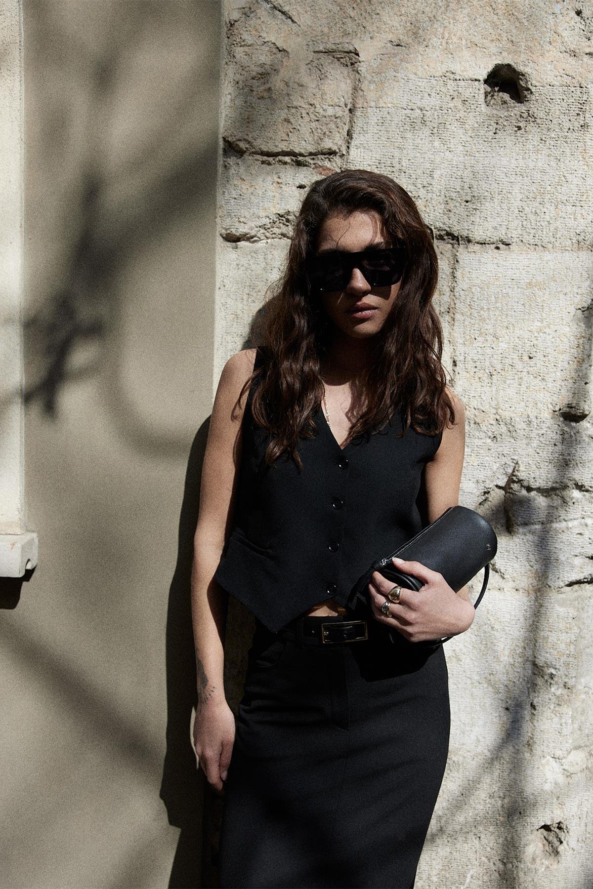 Siyah Mina Düğmeli Crop Yelek