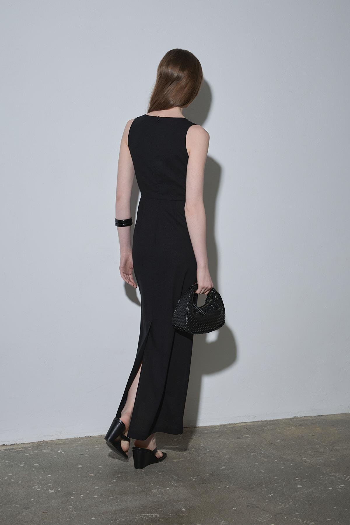 Siyah Monik Kare Yaka Keten Elbise