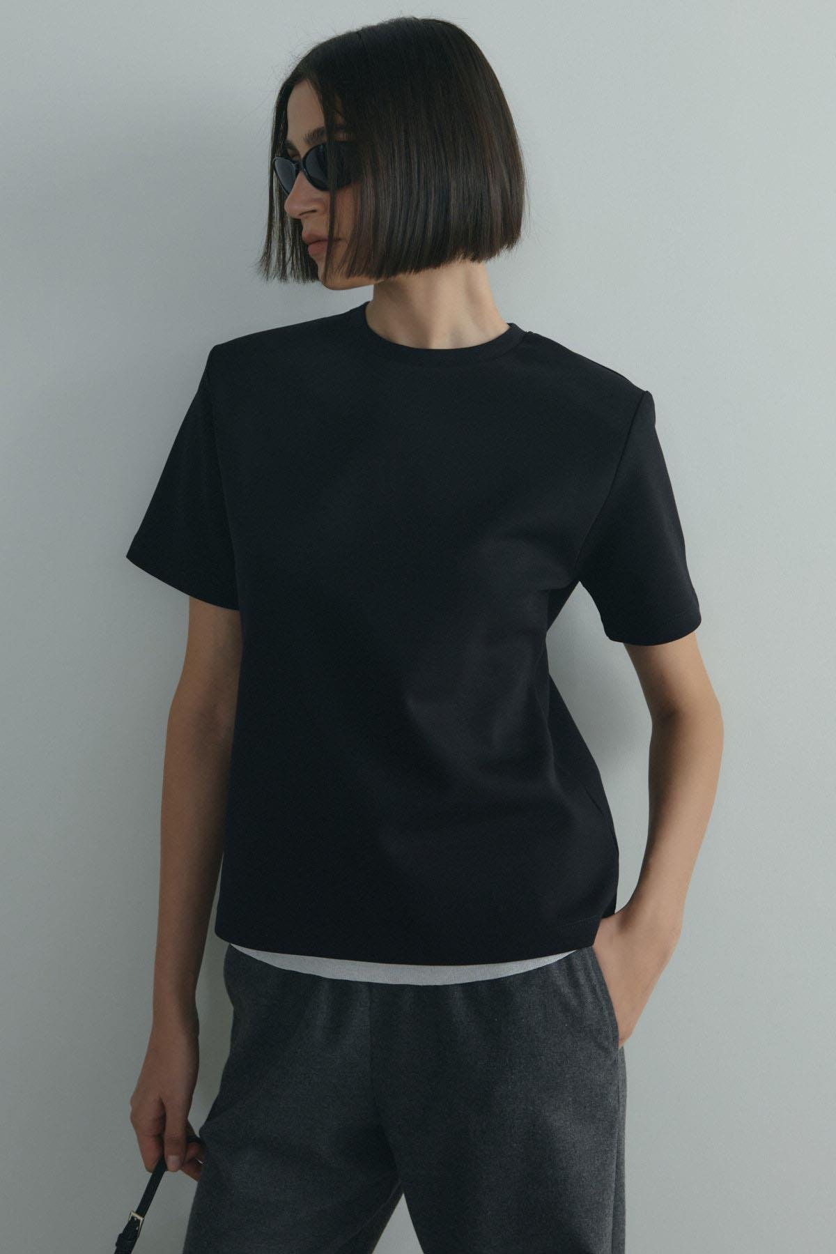 Siyah Nolan Vatkalı Tişört