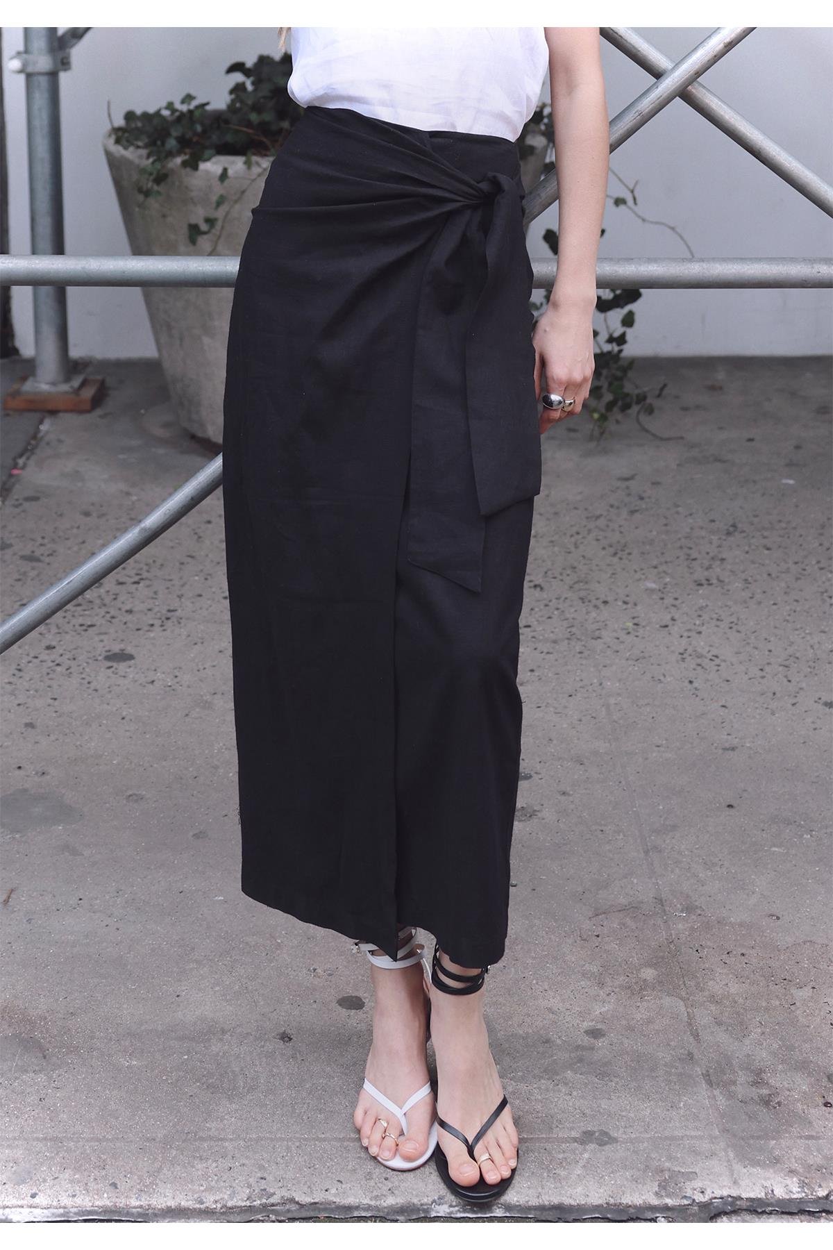 Siyah Noli Keten Anvelop Etek