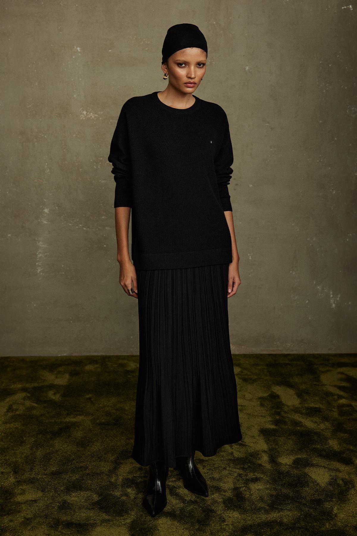 Siyah Peri Piliseli Etek