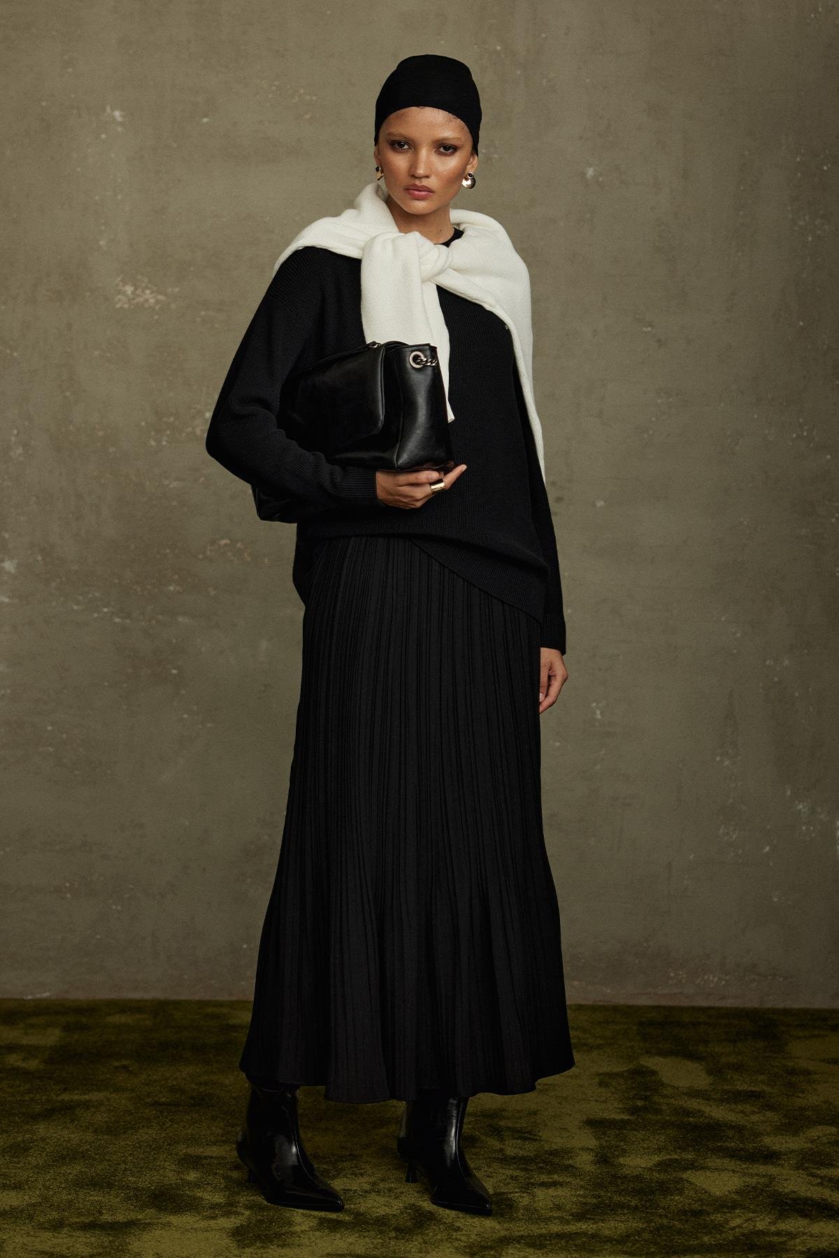 Siyah Peri Piliseli Etek