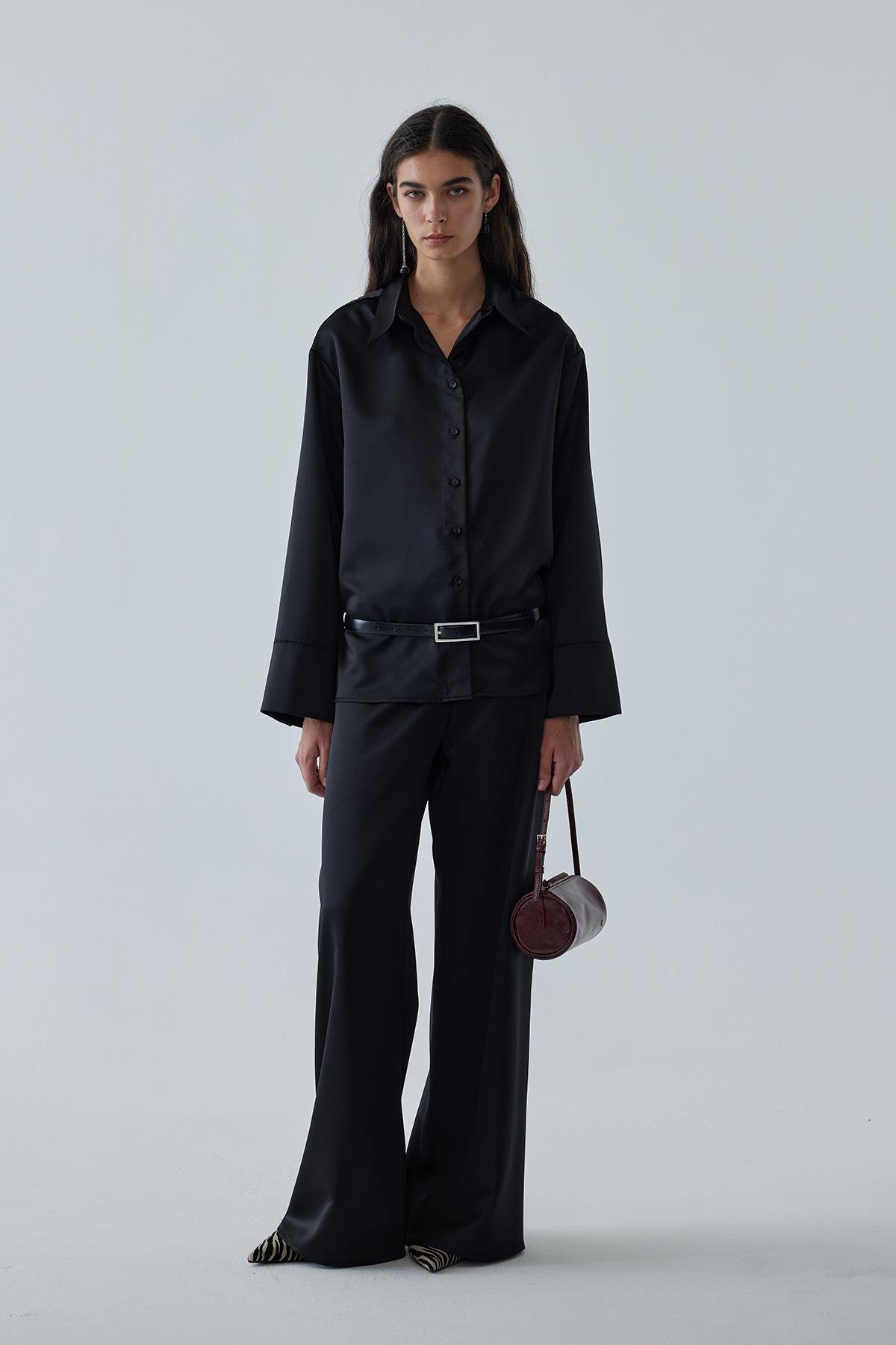 Siyah Pol Saten Gömlek