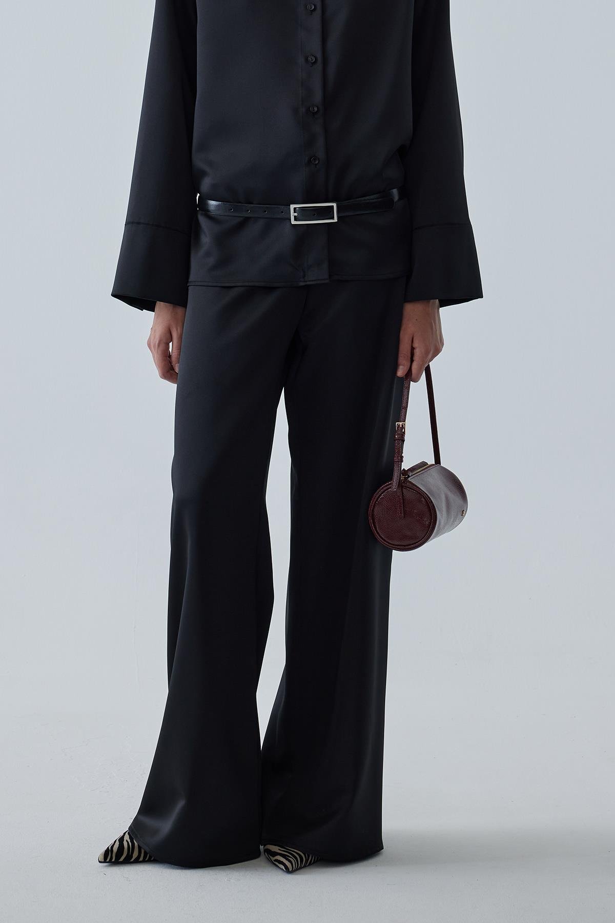 Siyah Pol Saten Pantolon