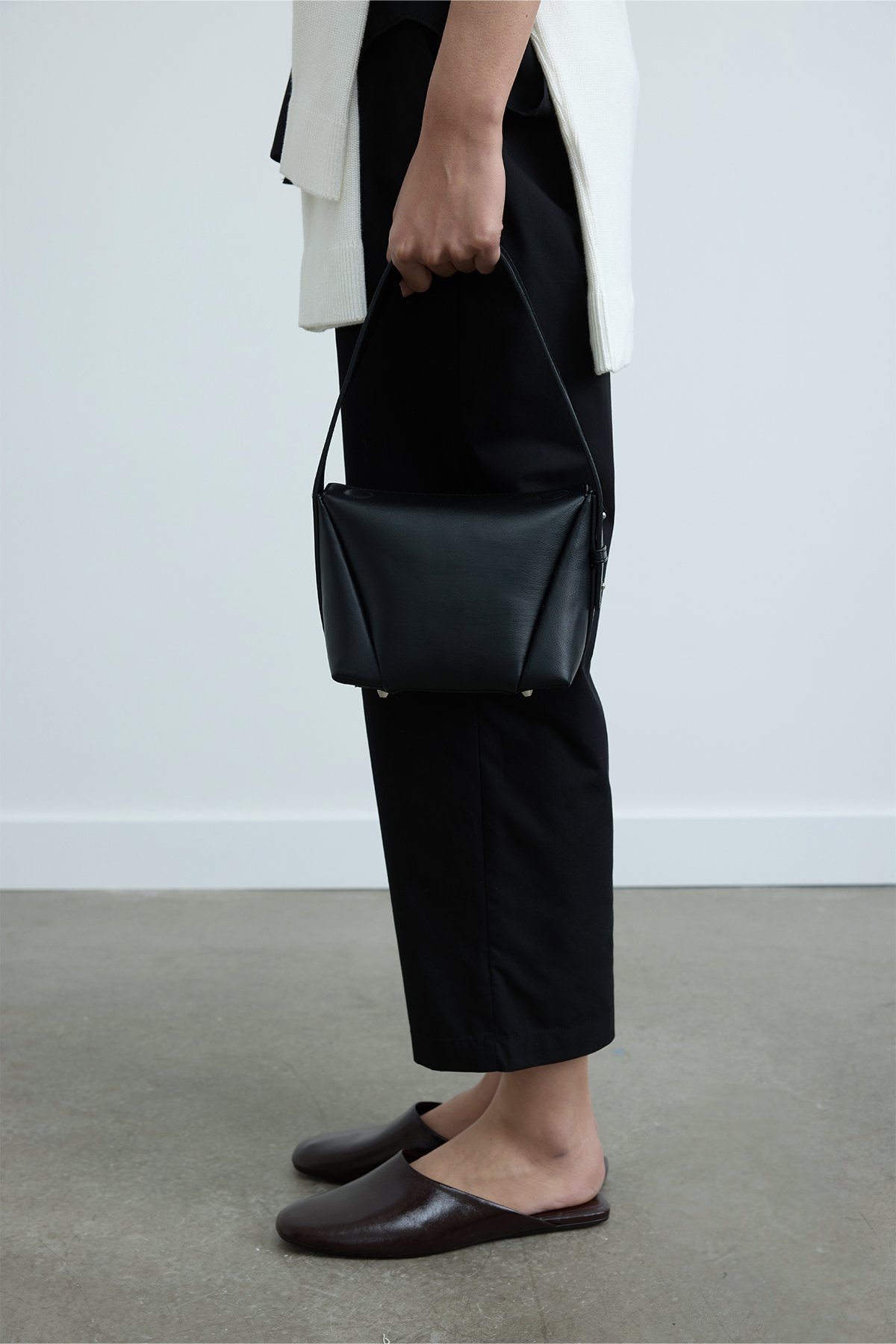 Siyah Rhan Deri Mini Çanta