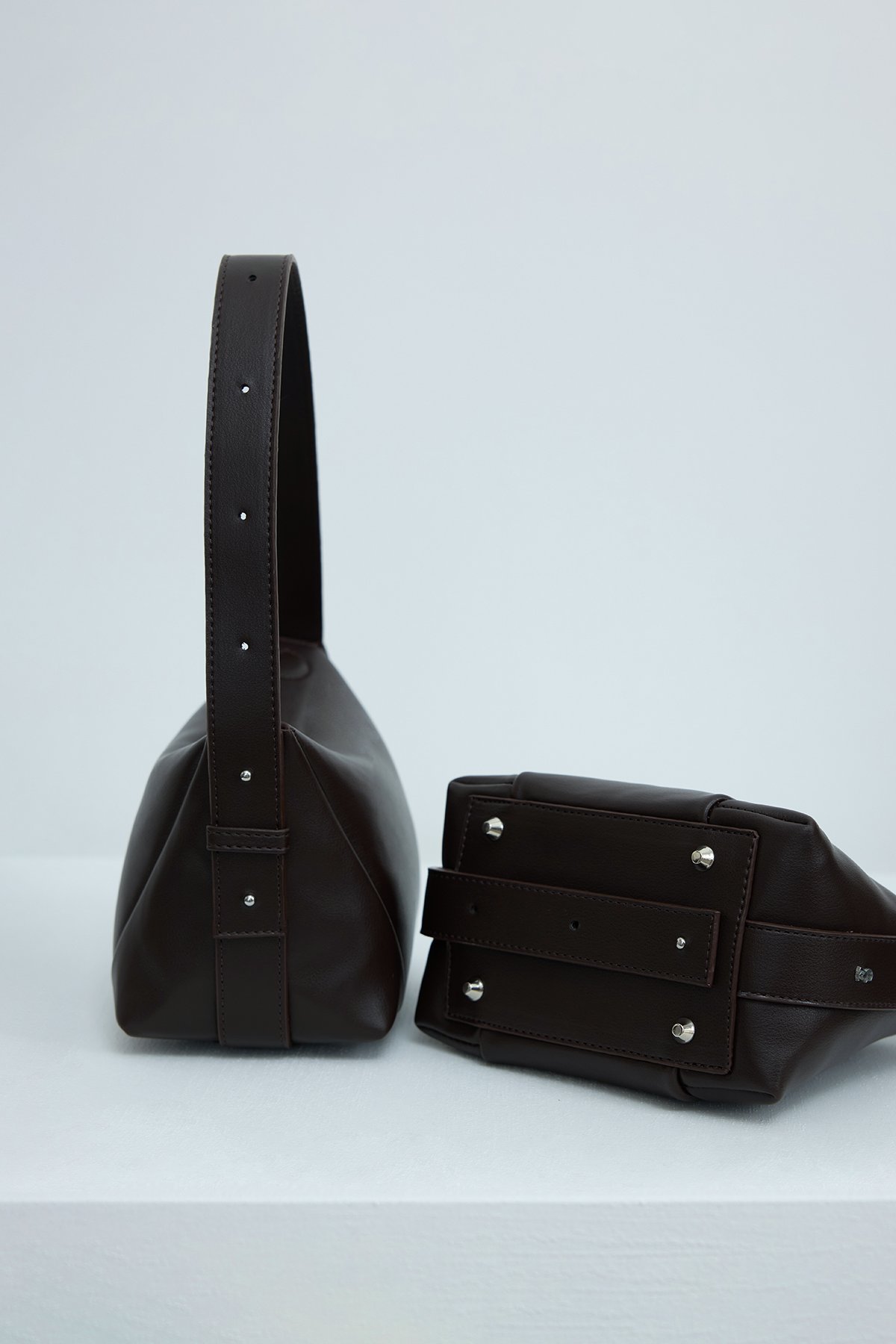 Siyah Rhan Deri Mini Çanta