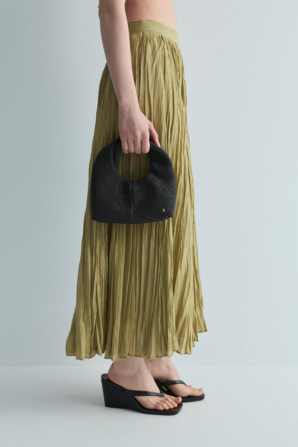 Siyah Roen Hasır Çanta