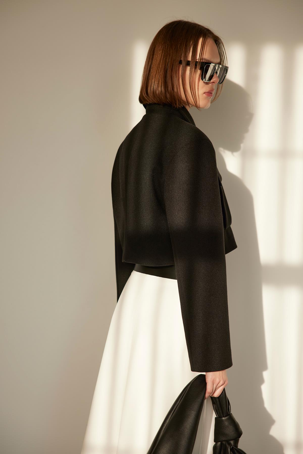 Siyah Rozie Crop Kaşe Ceket