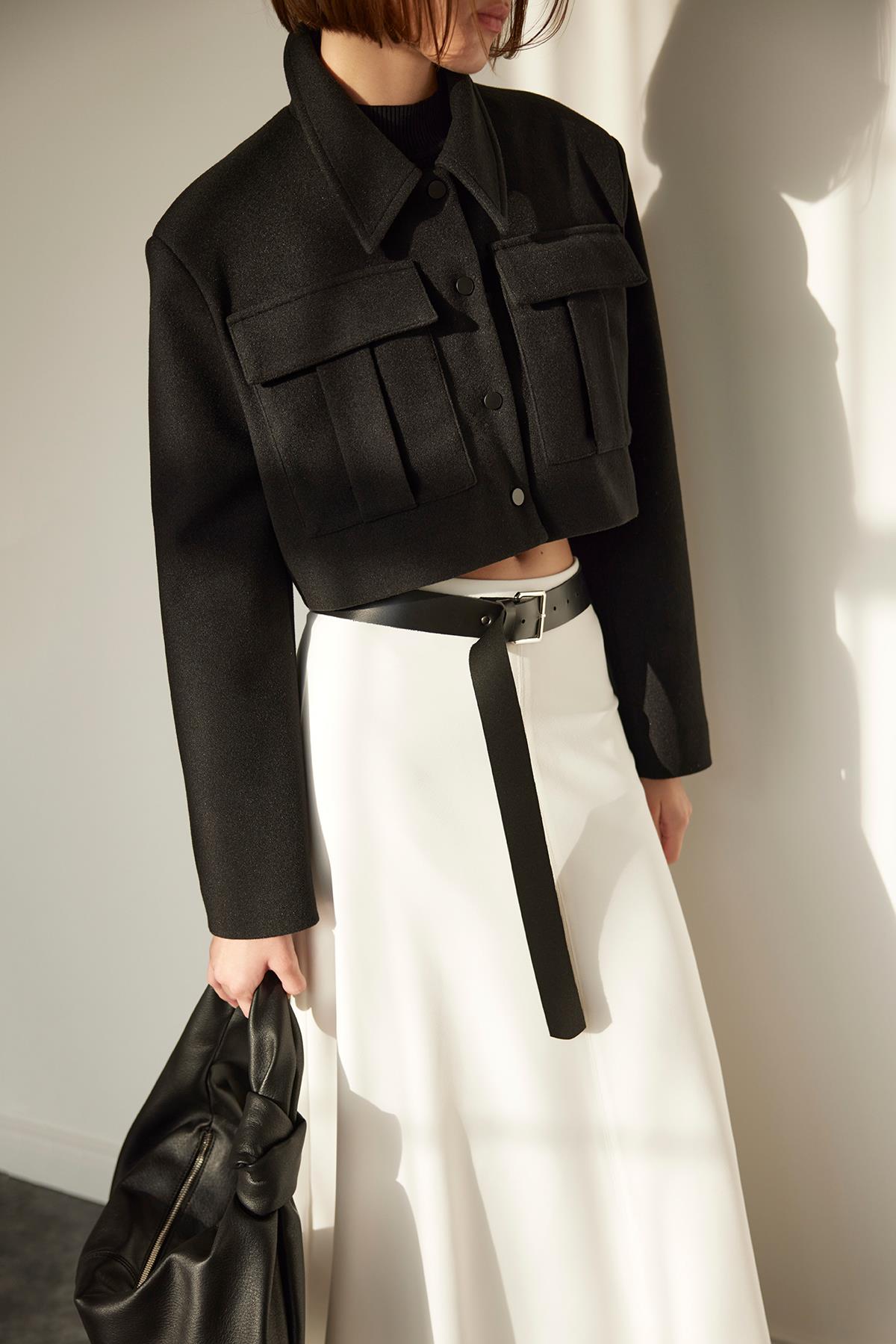 Siyah Rozie Crop Kaşe Ceket