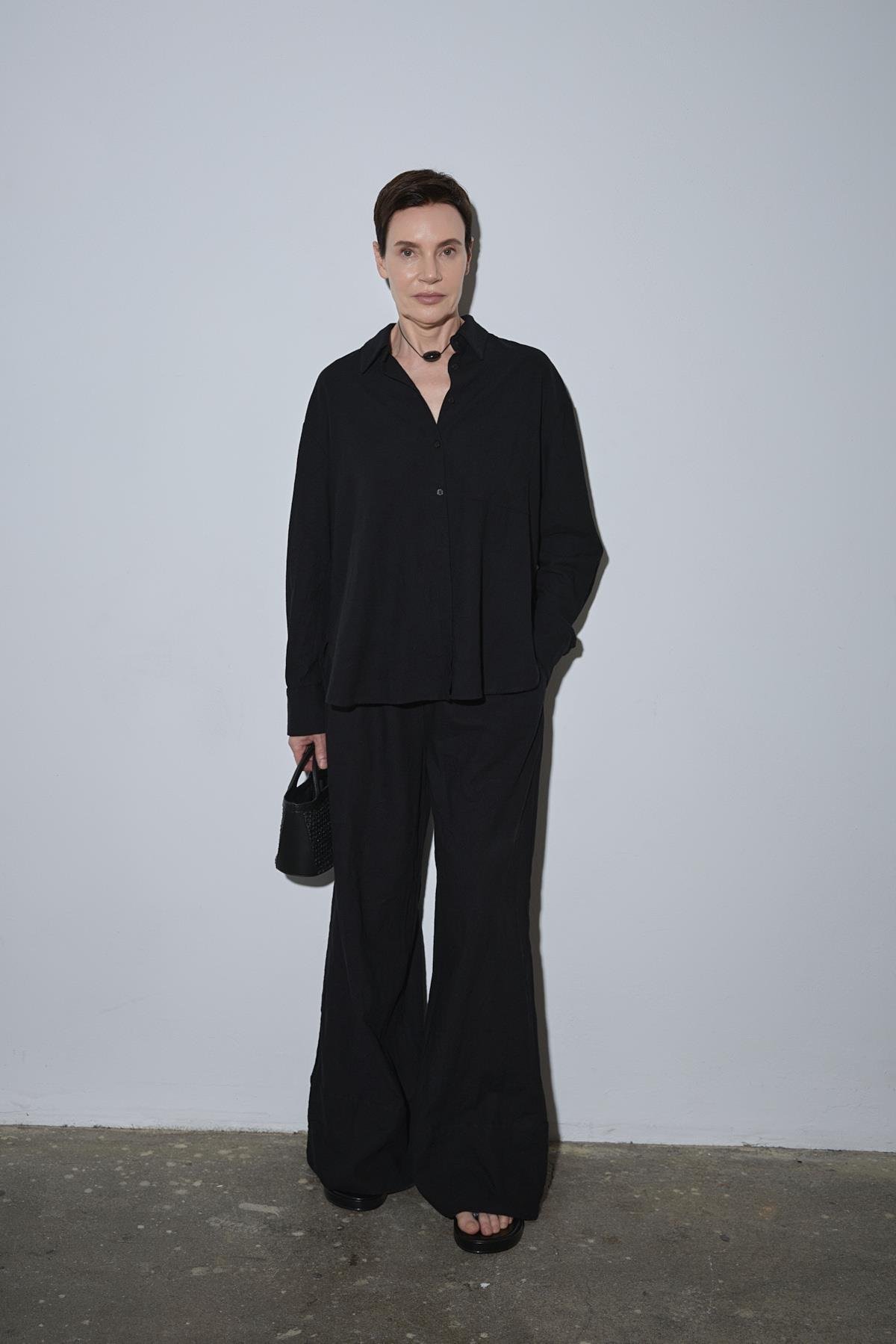 Siyah Serin Oversize Keten Gömlek