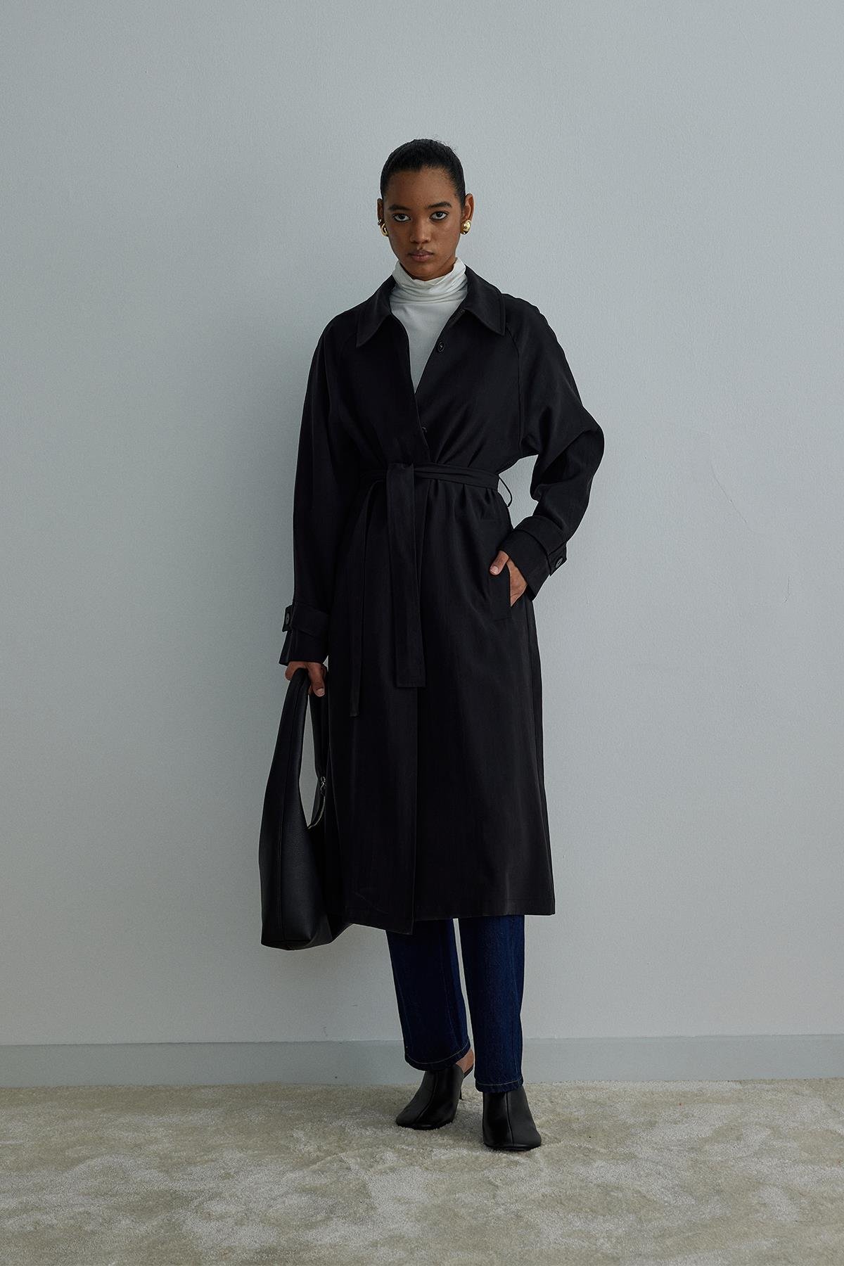 Siyah Weightles Uzun Trençkot