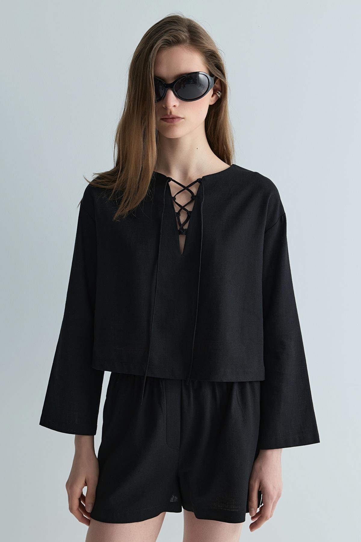Siyah Zoe Bağlamalı Keten Bluz