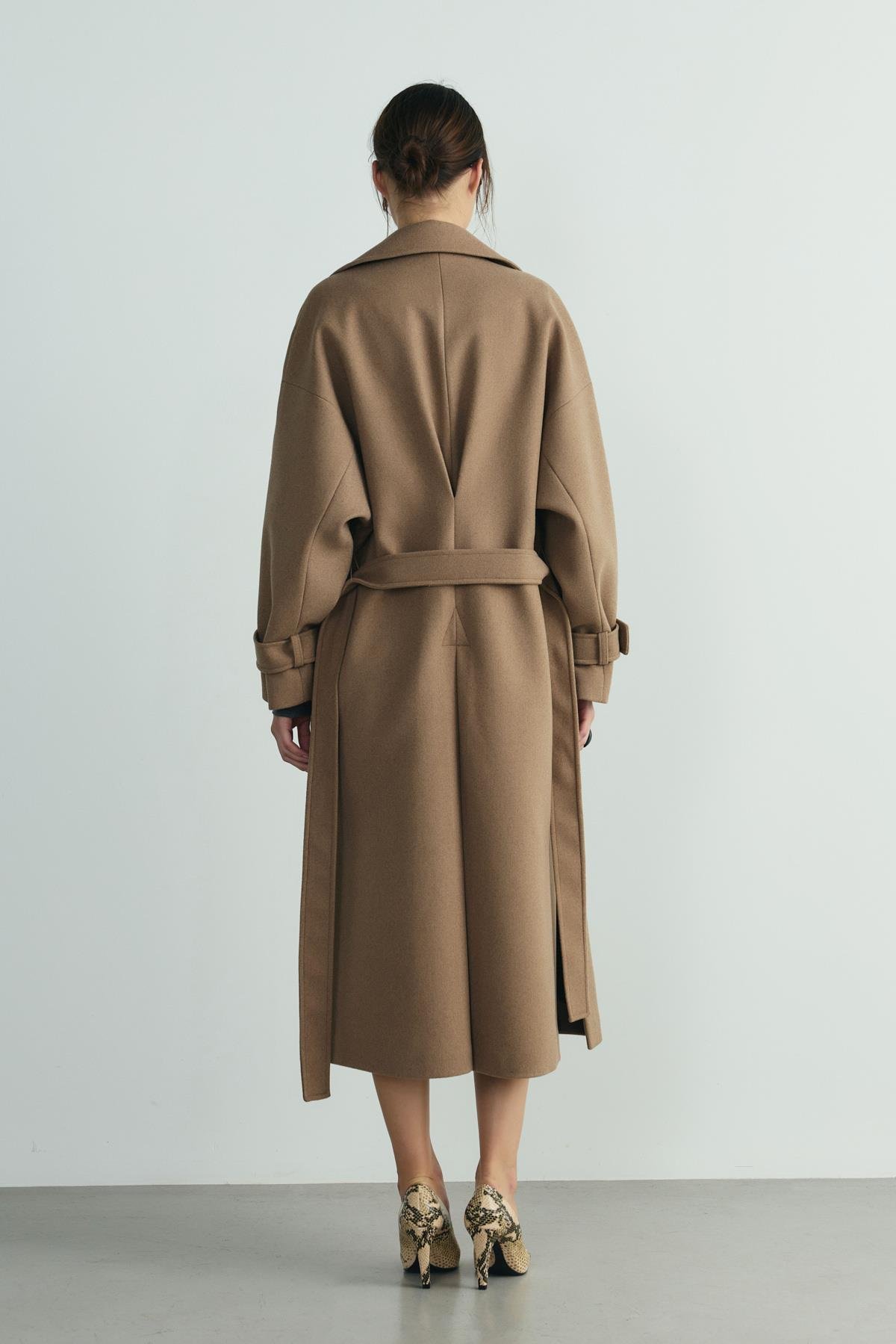 Sütlü Kahve Sudi Yırtmaçlı Maxi Kaban