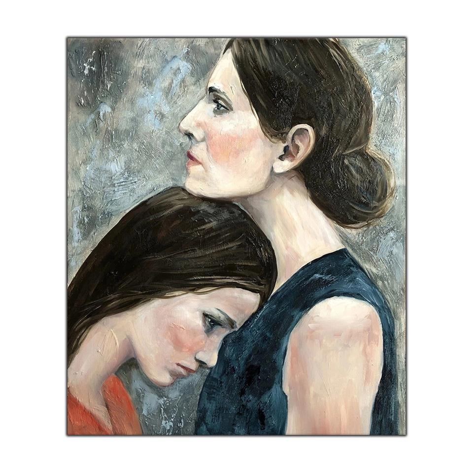 ANNESİNİN GÖĞSÜNE YASLANMIŞ KIZ KANVAS TABLO ürününe, KANVAS TABLOLAR kategorisinden hemen satın alabilirsiniz.