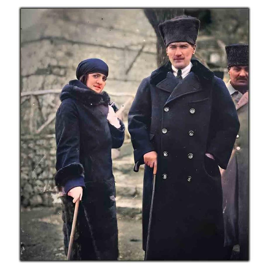 ATATÜRK KANVAS TABLO ürününe, KANVAS TABLOLAR kategorisinden hemen satın alabilirsiniz.
