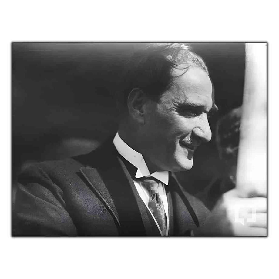 ATATÜRK KANVAS TABLO ürününe, KANVAS TABLOLAR kategorisinden hemen satın alabilirsiniz.