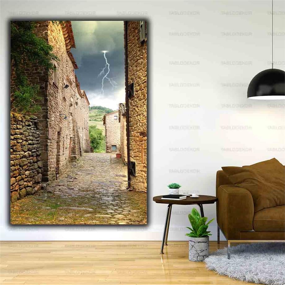 ESKİ BİNA KANVAS TABLO ürününe, KANVAS TABLOLAR kategorisinden hemen satın alabilirsiniz.