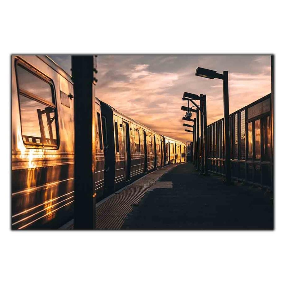 GÜN BATIMINI YANSITAN TREN KANVAS TABLO ürününe, KANVAS TABLOLAR kategorisinden hemen satın alabilirsiniz.