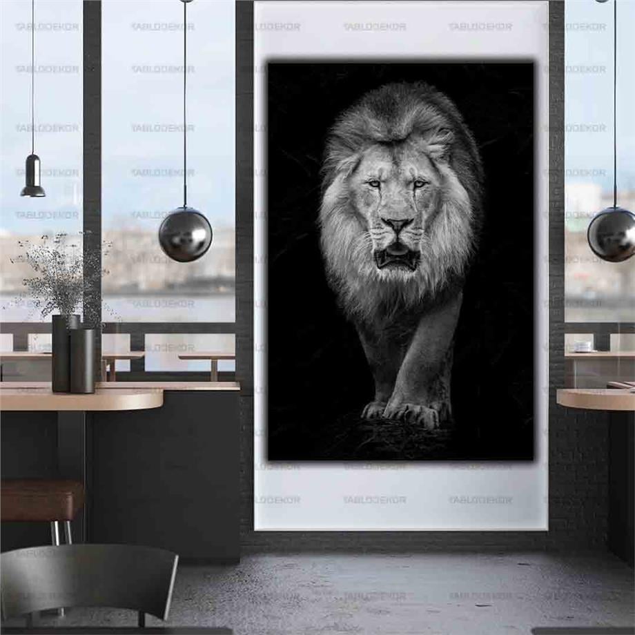 KIZGIN ASLAN KANVAS TABLO ürününe, KANVAS TABLOLAR kategorisinden hemen satın alabilirsiniz.