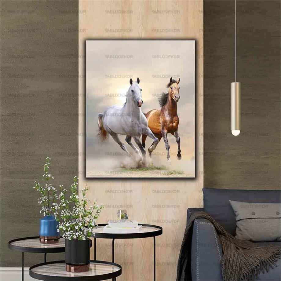 KOSAN ATLAR KANVAS TABLO ürününe, KANVAS TABLOLAR kategorisinden hemen satın alabilirsiniz.