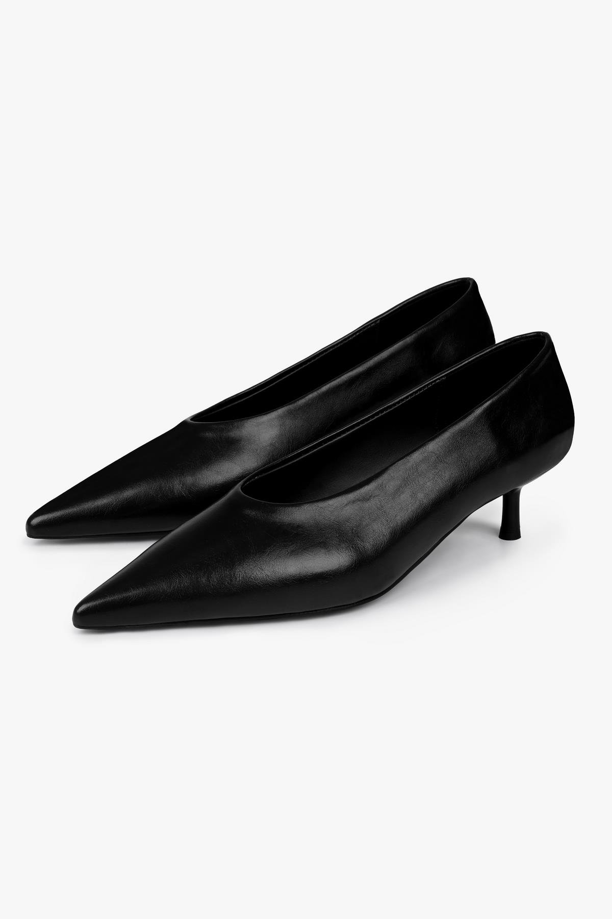 Kadın Corin Siyah Cilt Kısa Topuklu Stiletto