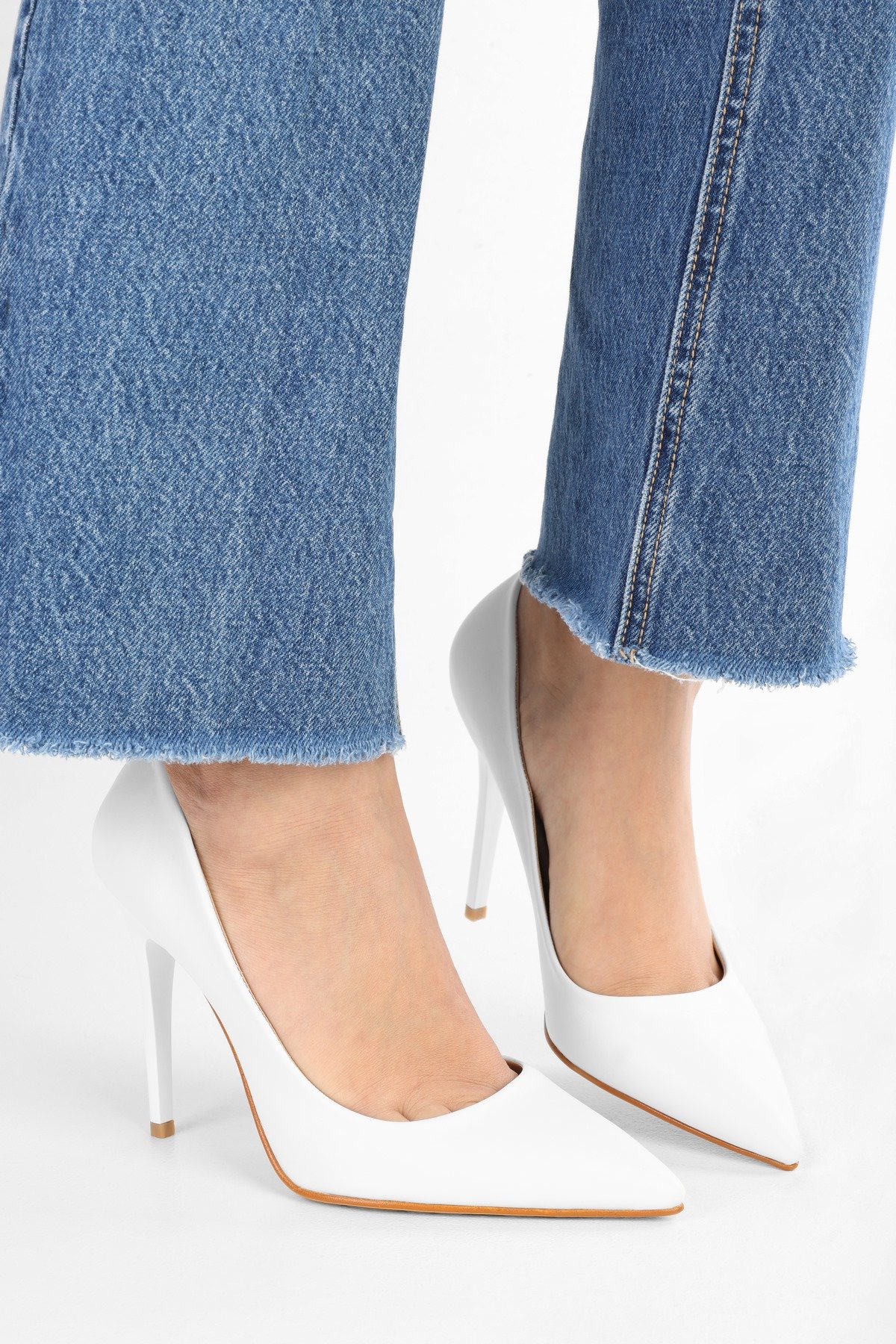 Kadın Deyna Beyaz Cilt Klasik Topuklu Stiletto