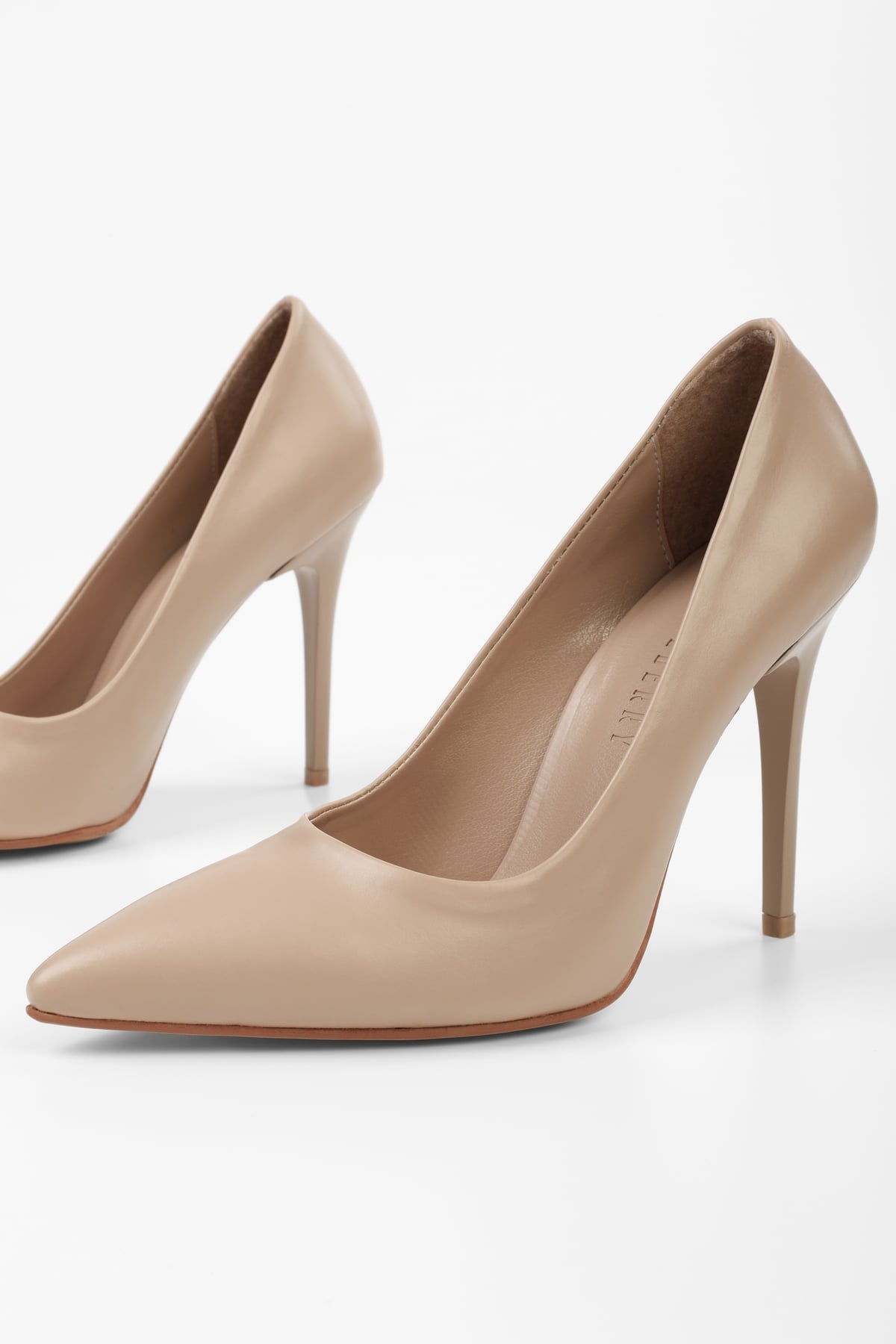 Kadın Deyna Ten Cilt Klasik Topuklu Stiletto