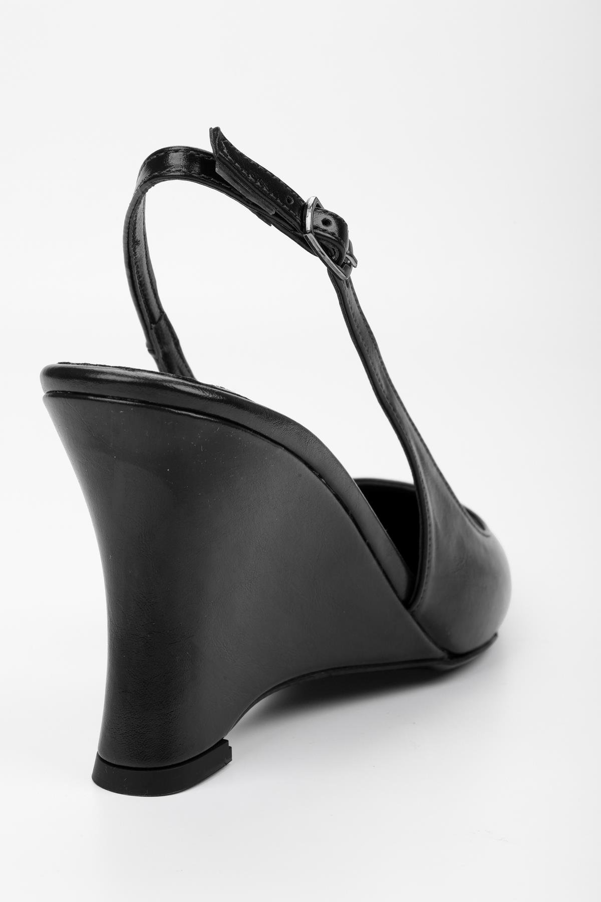 Kadın Gigi Siyah Cilt Dolgu Topuklu Stiletto