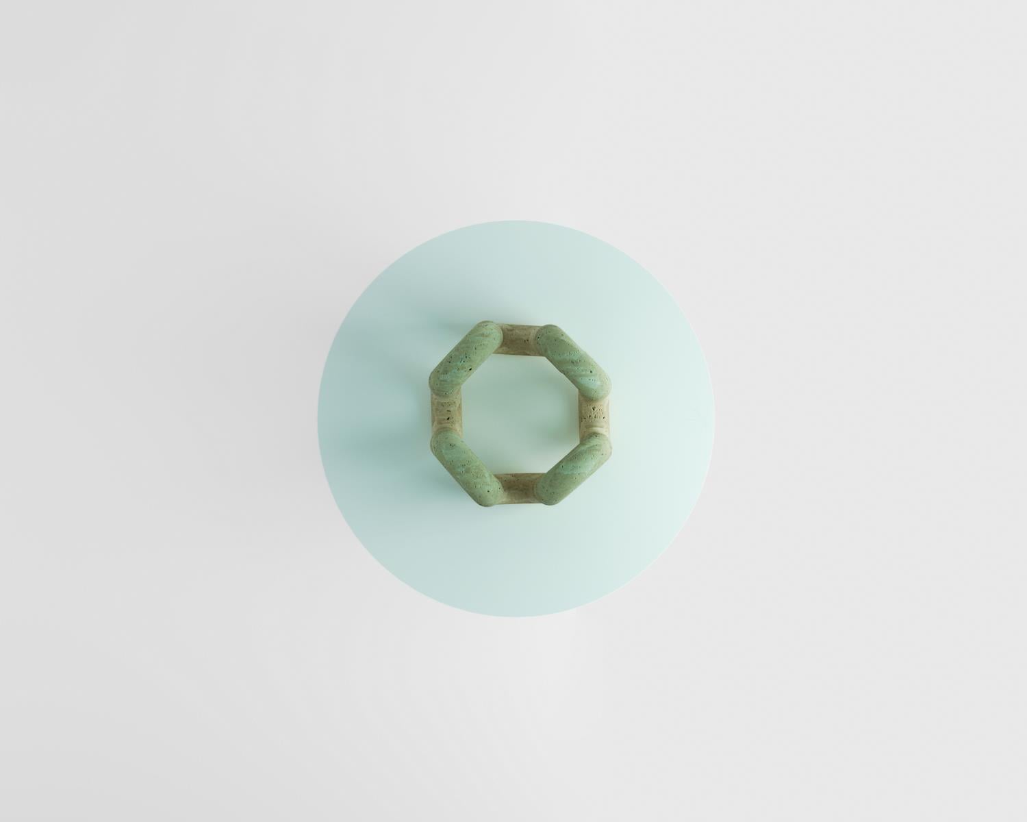 Daffodil- Couchtisch aus Travertin