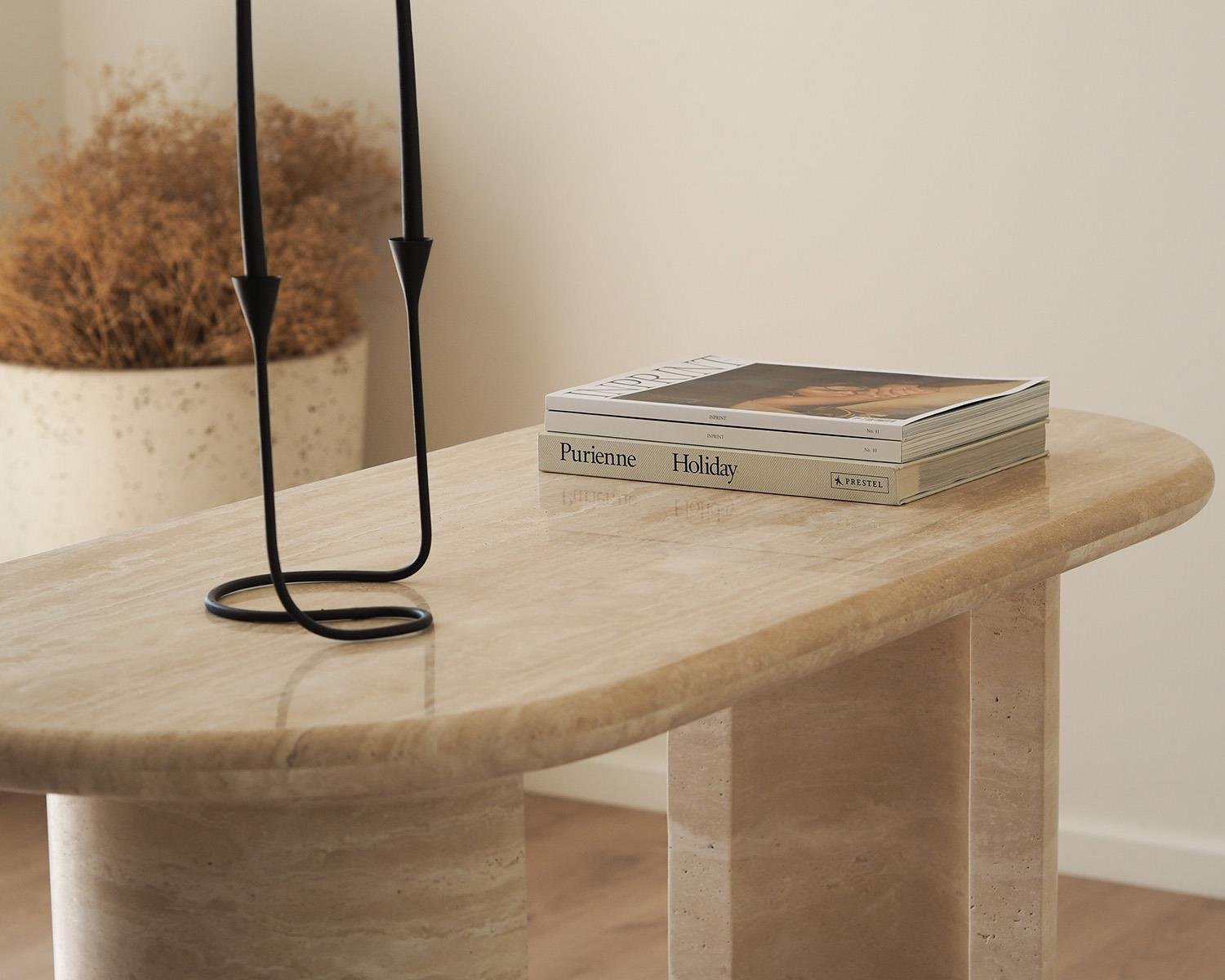 Kitap ve aksesuar için dresuar