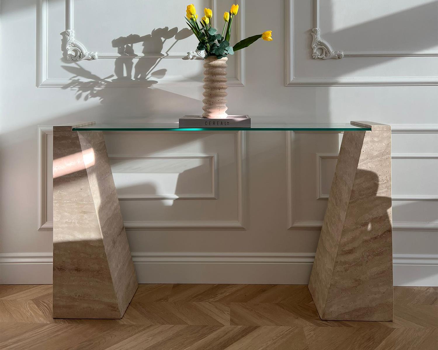 cam tablalı makyaj masası