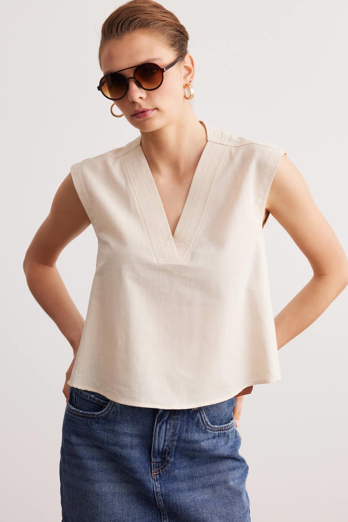 Ekru Dikiş Detaylı Pamuklu Bluz
