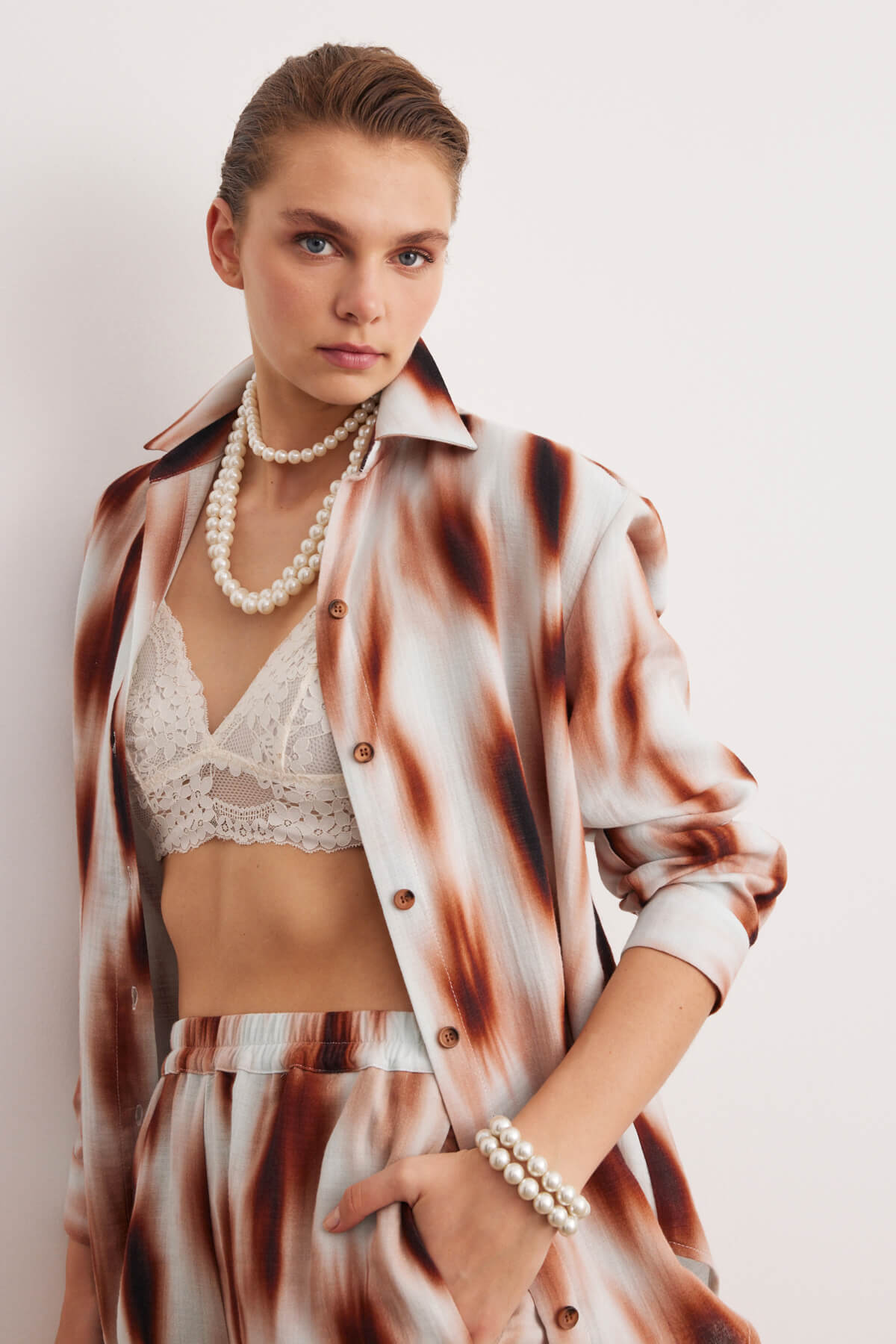 Kahverengi Baskılı Pamuklu Basic Gömlek