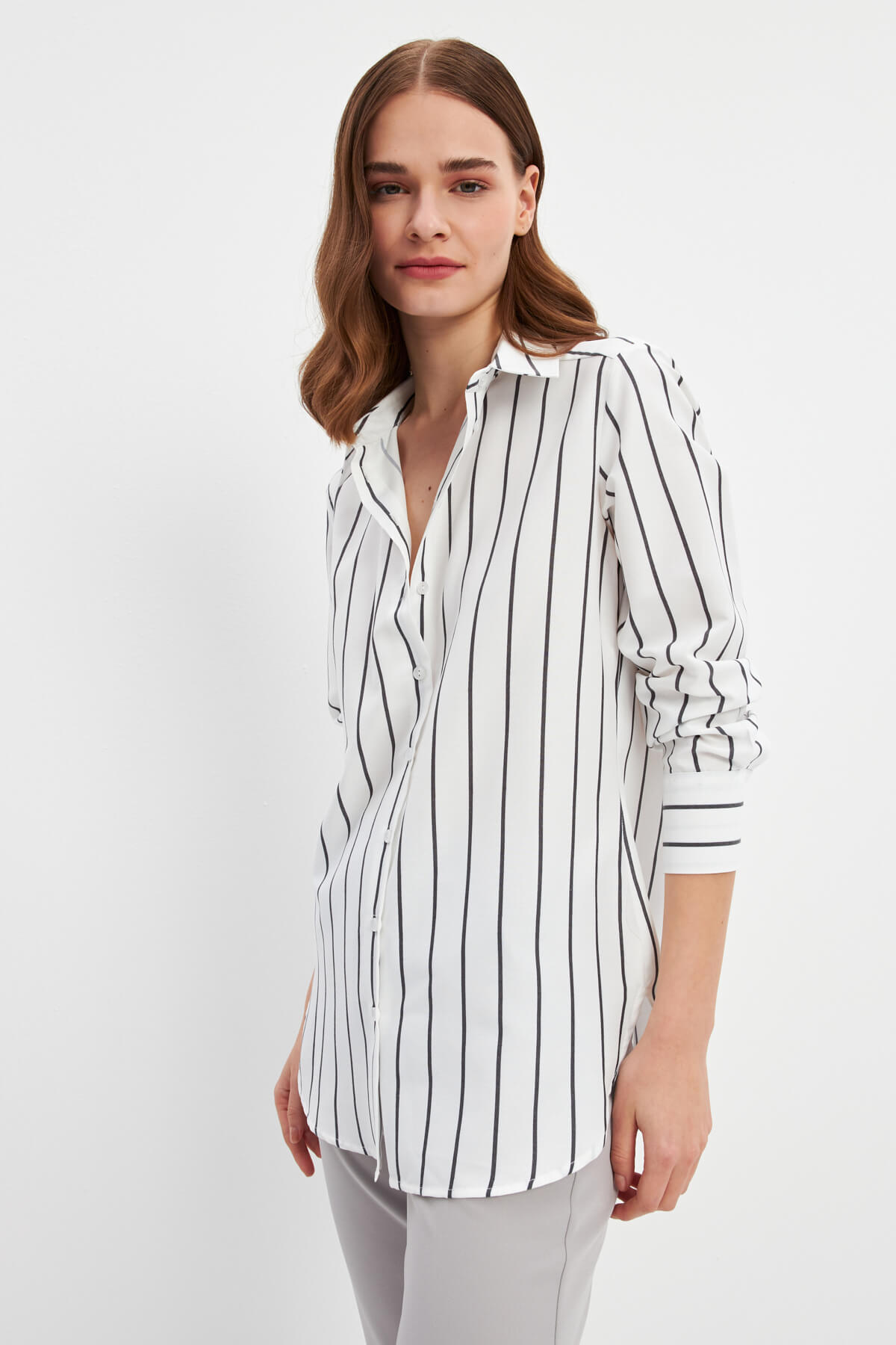 Siyah Çizgili Basic Gömlek