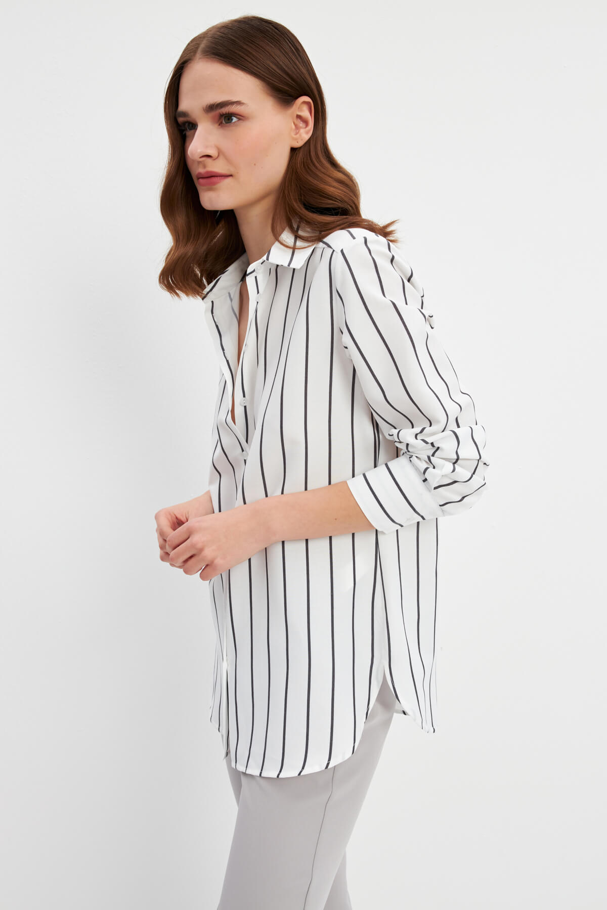 Siyah Çizgili Basic Gömlek