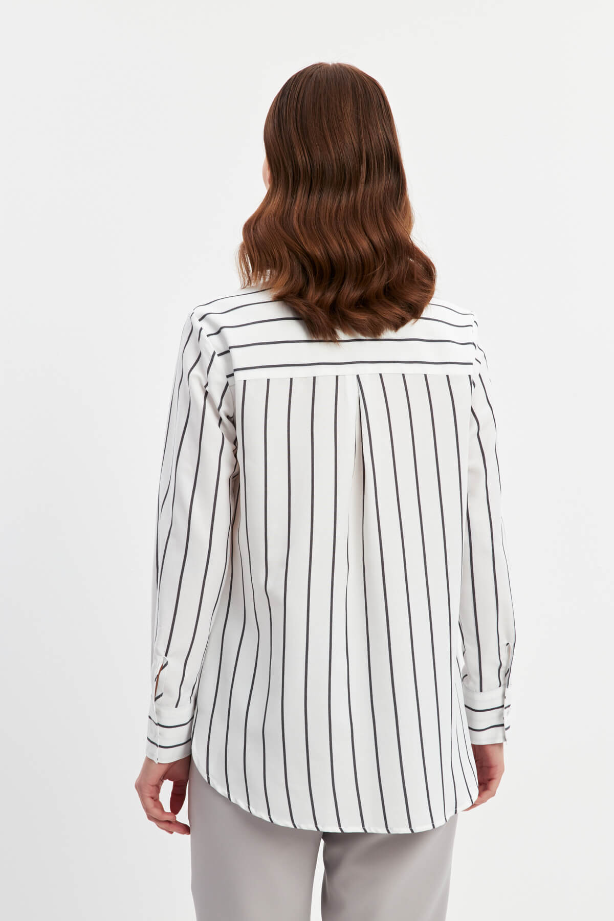 Siyah Çizgili Basic Gömlek