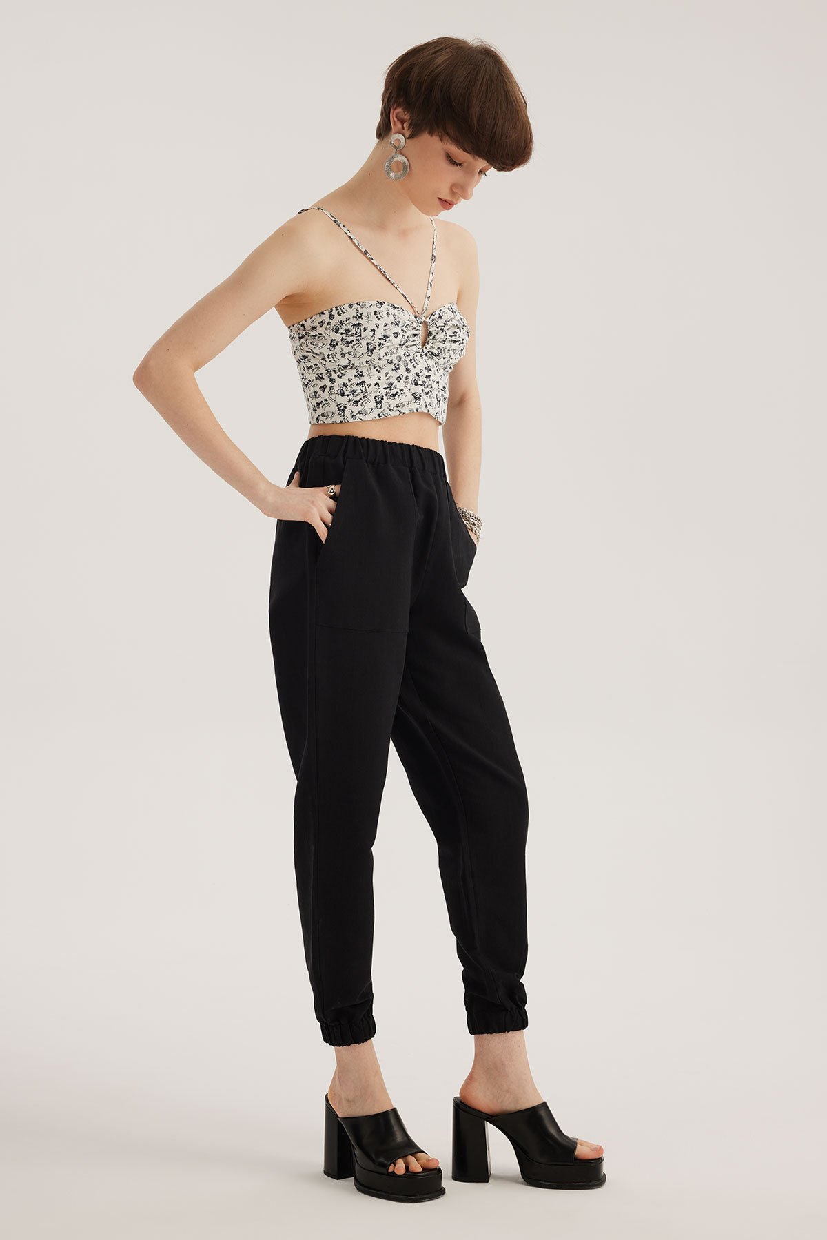 Siyah Keten Karışımlı Jogger Pantolon