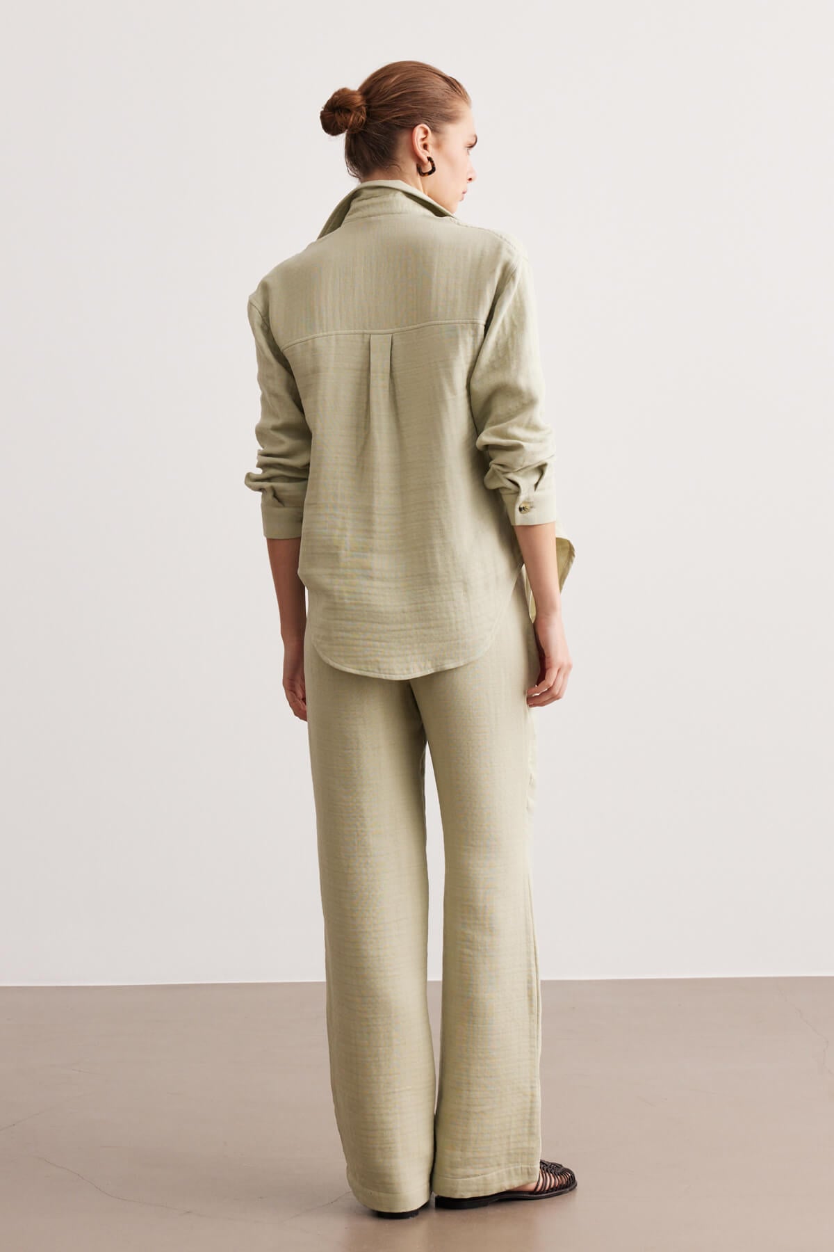 Yeşil 4 Kat Müslin Basic Gömlek