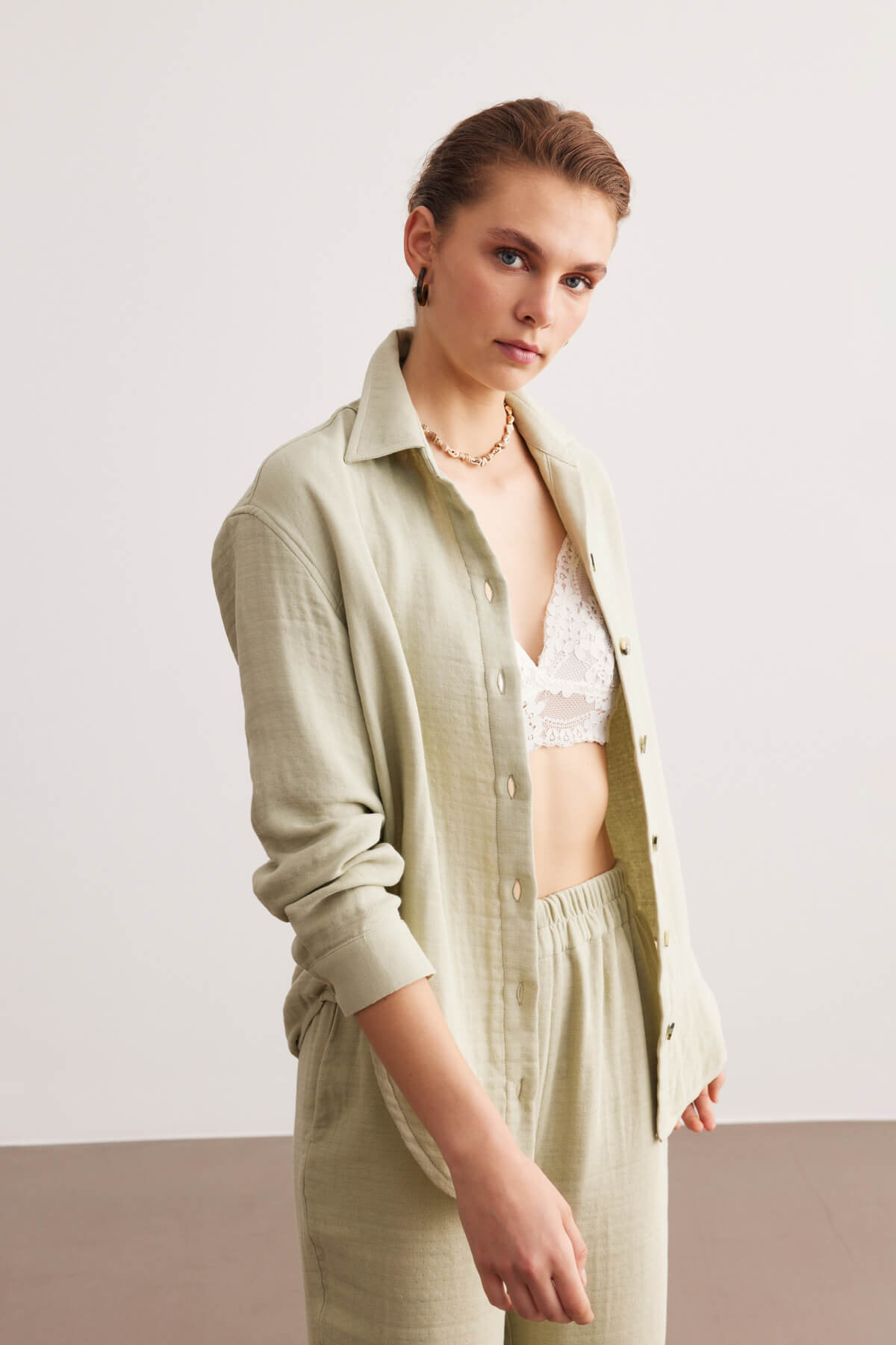 Yeşil 4 Kat Müslin Basic Gömlek